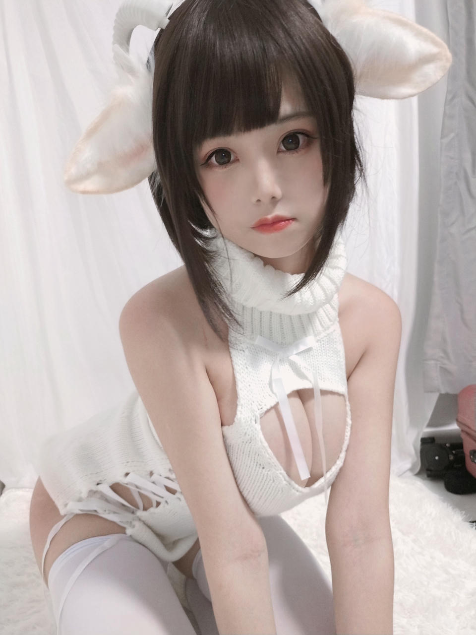 蜜汁猫裘 NO.046 白丝毛衣 [40P3V-152MB]_第1集