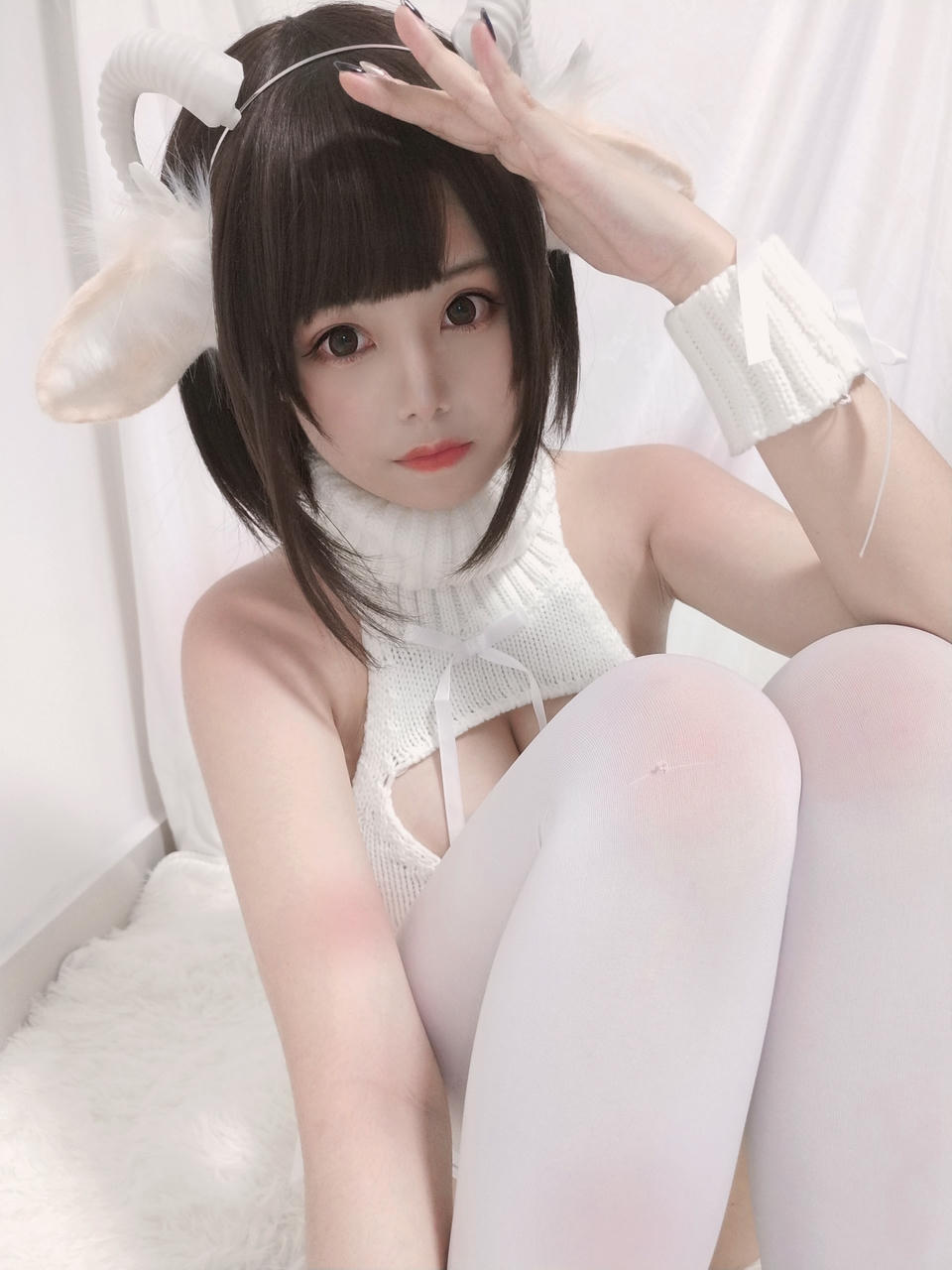 蜜汁猫裘 NO.046 白丝毛衣 [40P3V-152MB]_第1集