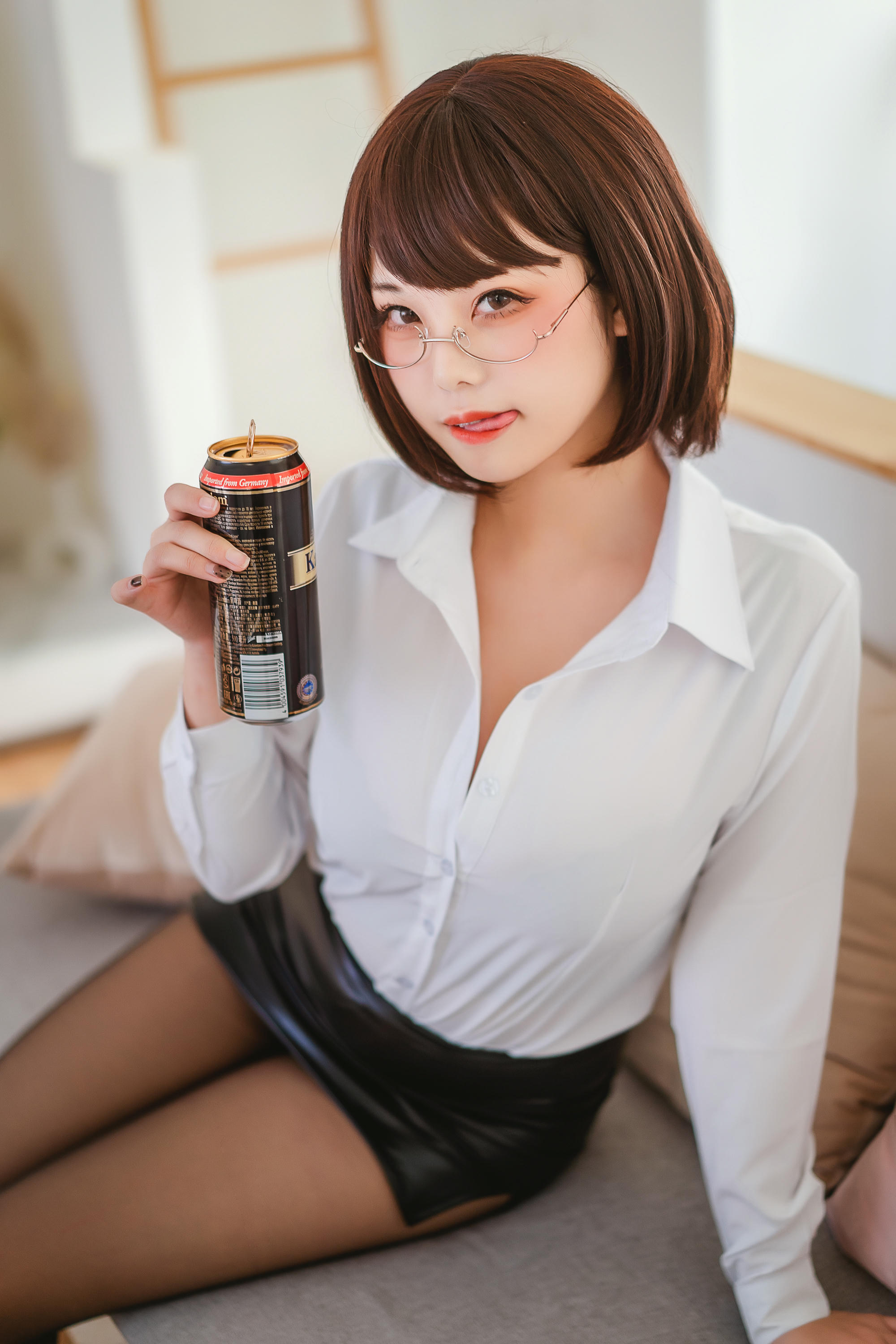 蜜汁猫裘 NO.060 醉OL [52P-698MB]_第1集