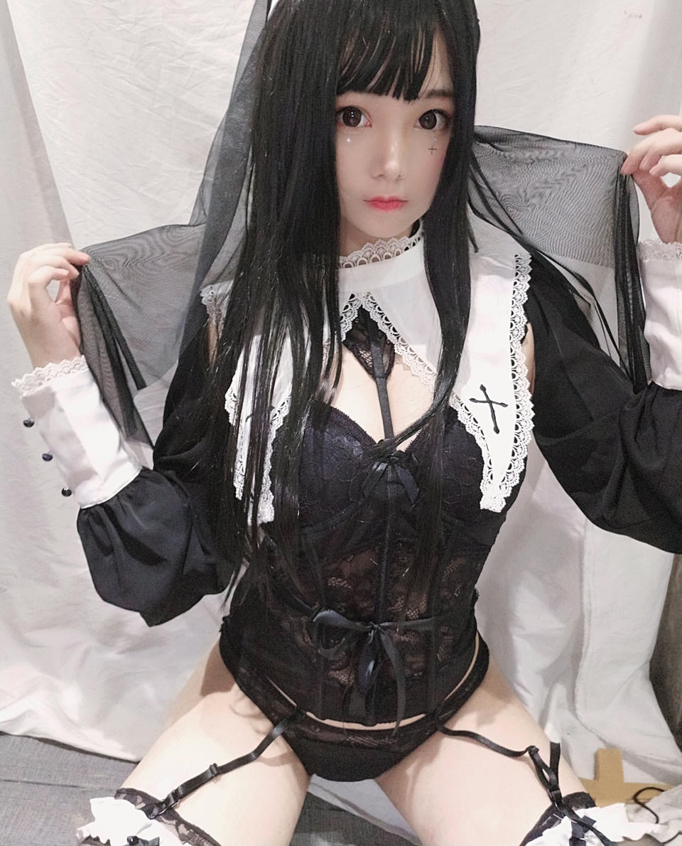 蜜汁猫裘 NO.006 修女 [25P-52MB]_第1集