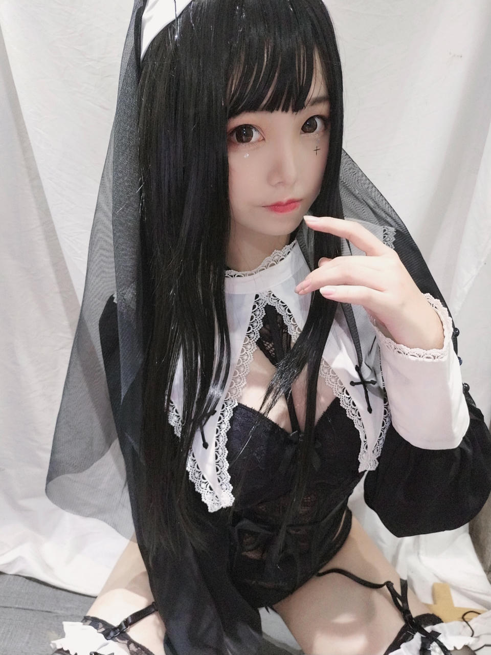 蜜汁猫裘 NO.006 修女 [25P-52MB]_第1集