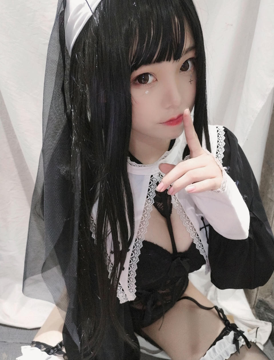蜜汁猫裘 NO.006 修女 [25P-52MB]_第1集