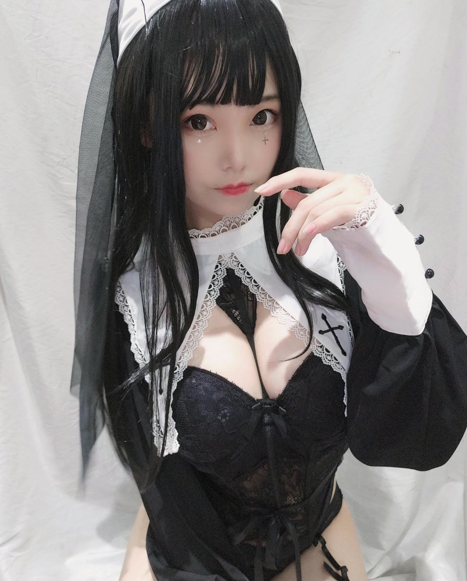 蜜汁猫裘 NO.006 修女 [25P-52MB]_第1集