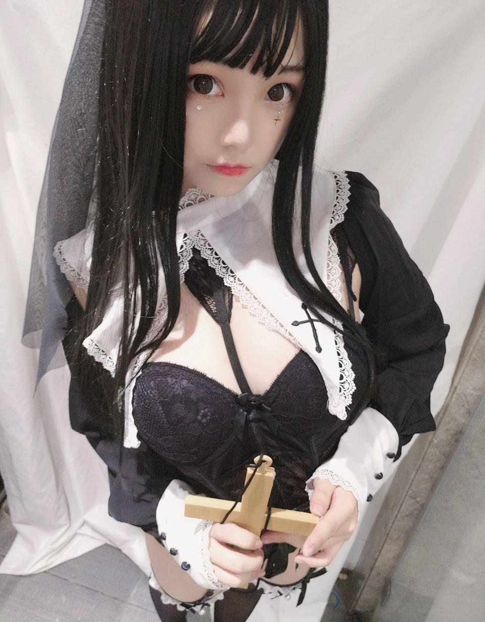 蜜汁猫裘 NO.006 修女 [25P-52MB]_第1集