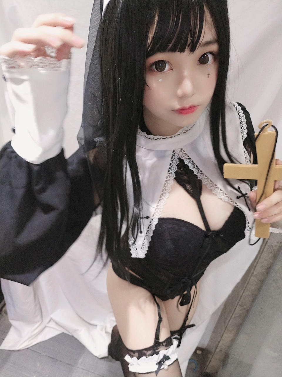 蜜汁猫裘 NO.006 修女 [25P-52MB]_第1集
