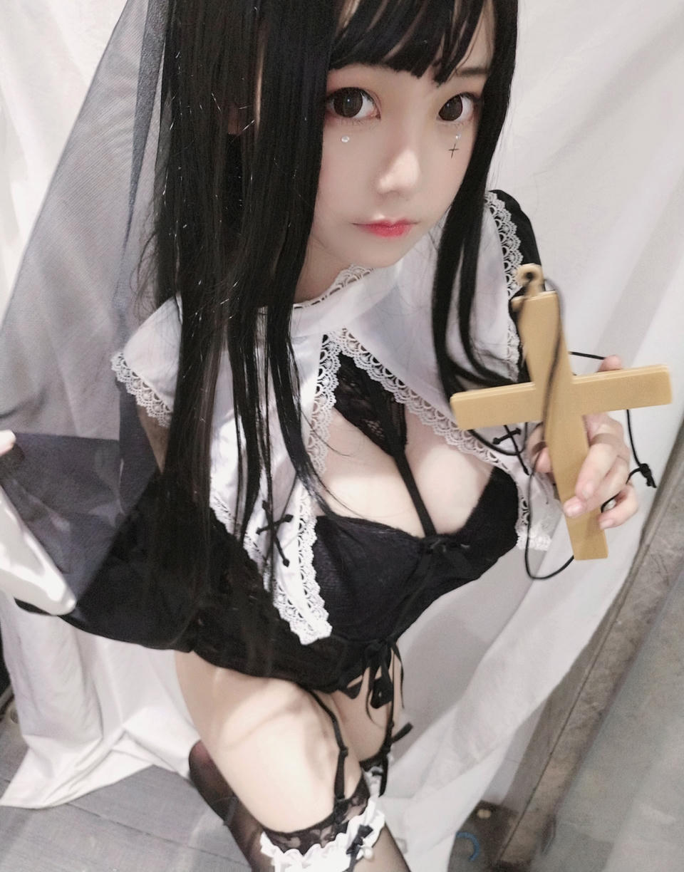 蜜汁猫裘 NO.006 修女 [25P-52MB]_第1集