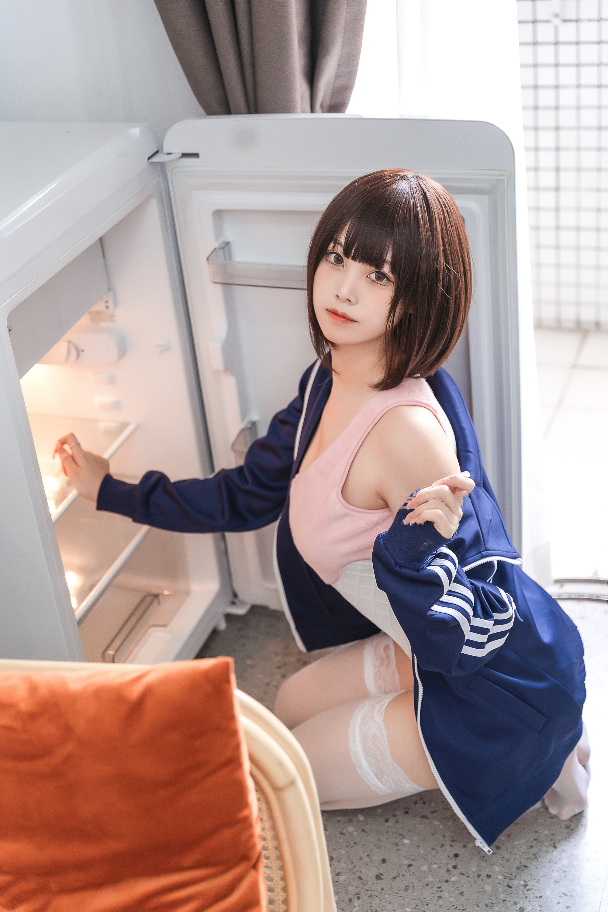 蜜汁猫裘 NO.074 草莓圣代 [45P-818MB]_第1集