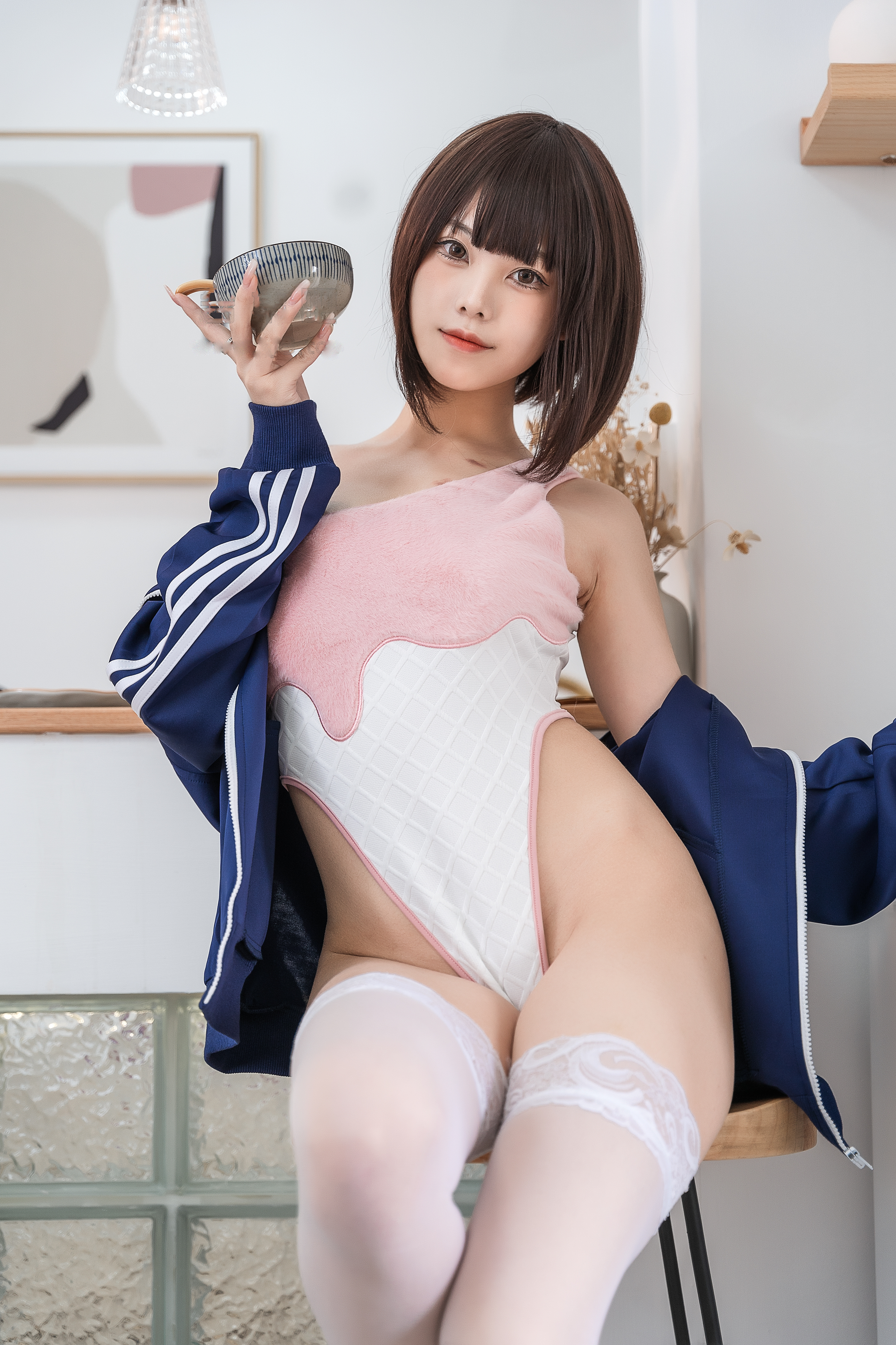 蜜汁猫裘 NO.074 草莓圣代 [45P-818MB]_第1集