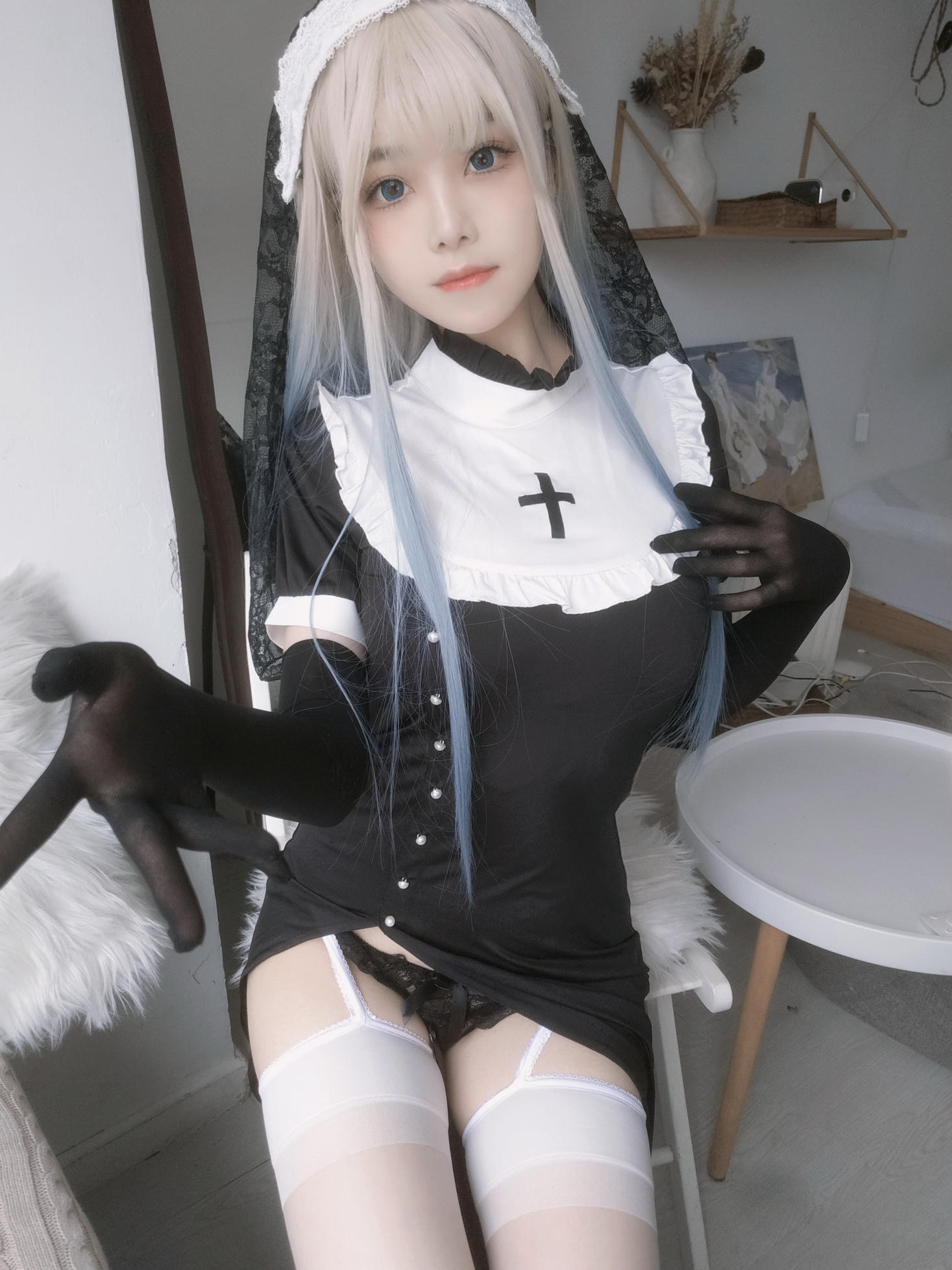 蜜汁猫裘 NO.082 修女自拍 [35P6V-829MB]_第2集