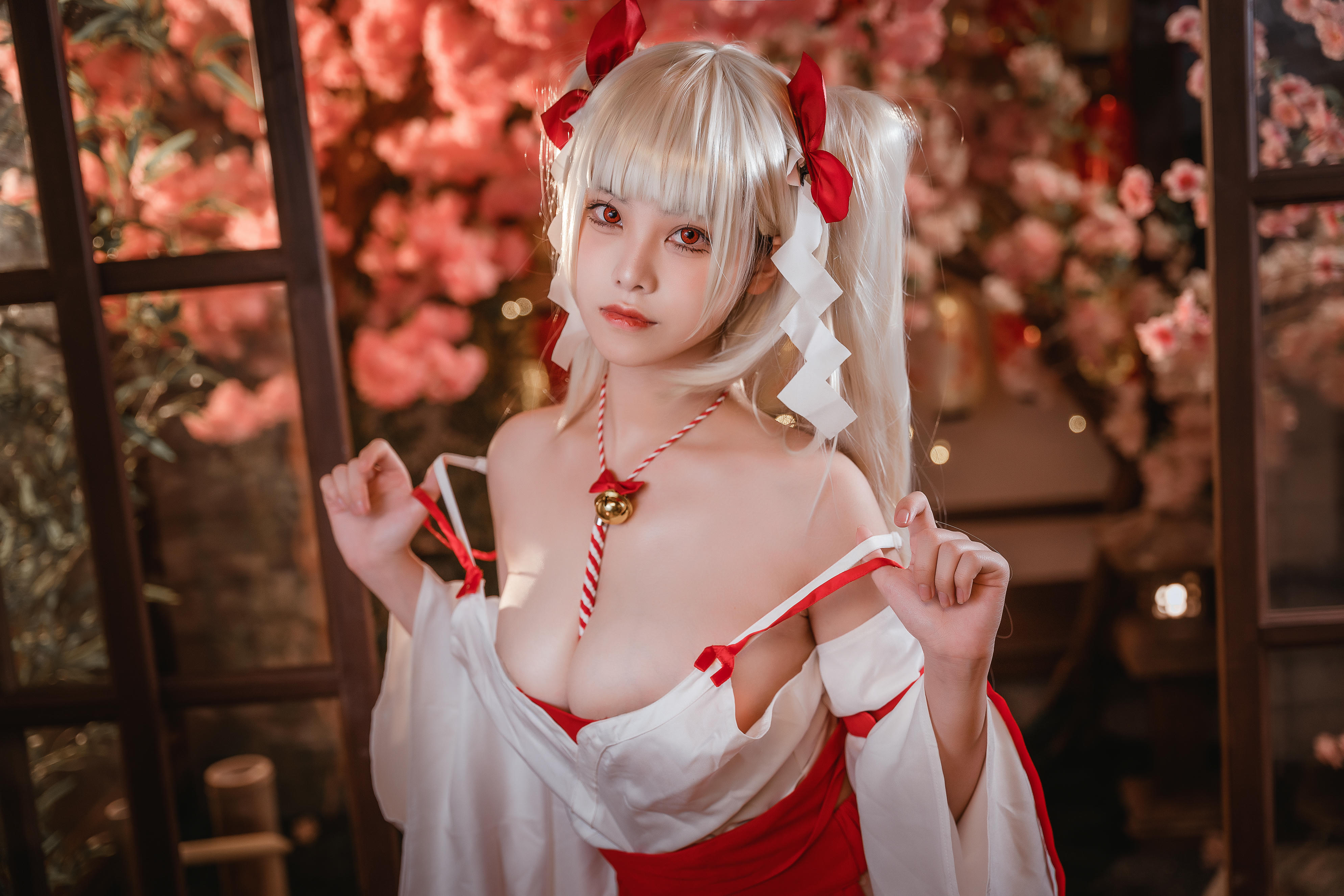 蜜汁猫裘 NO.084 可畏巫女 [50P4V-2.28GB]_第2集