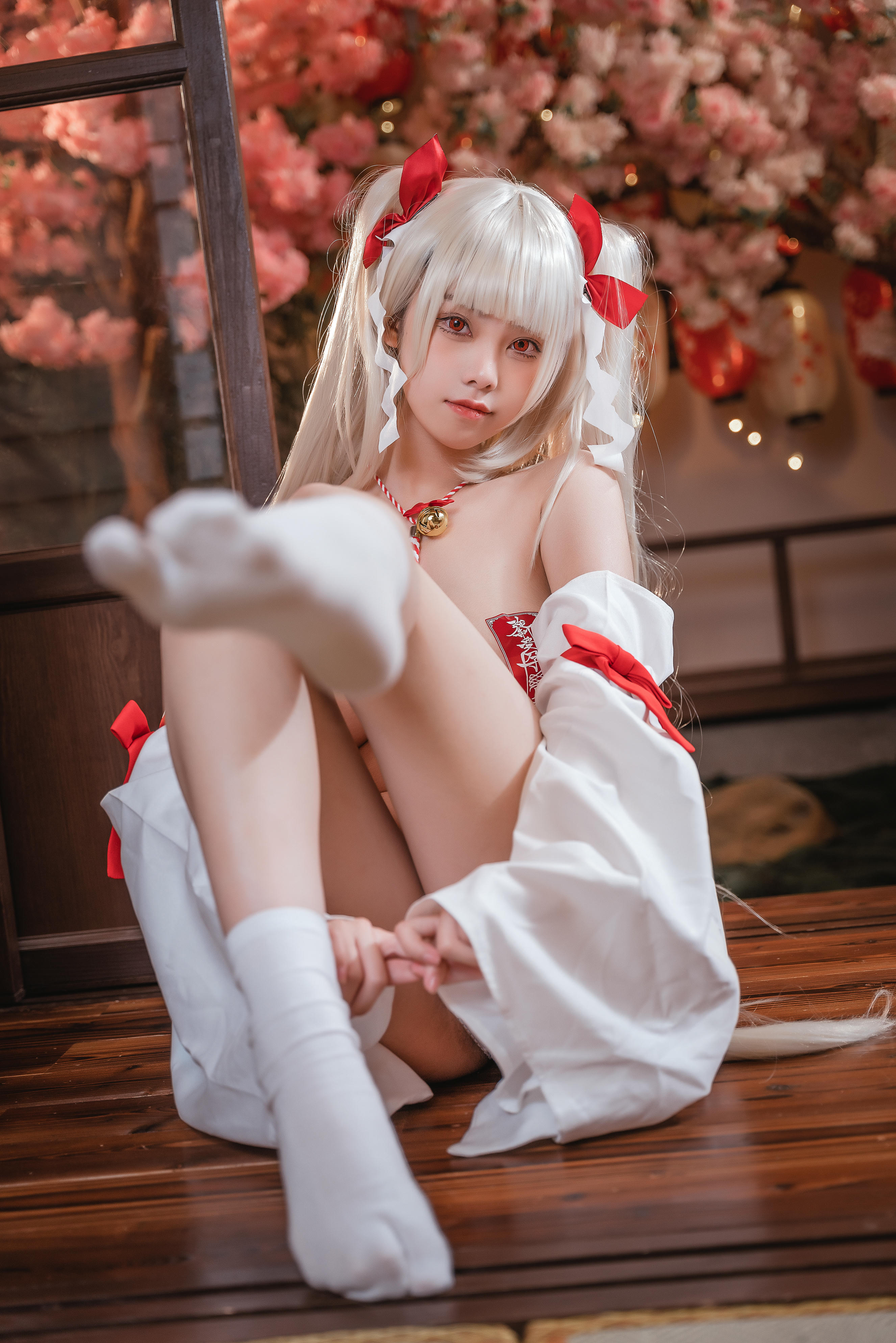蜜汁猫裘 NO.084 可畏巫女 [50P4V-2.28GB]_第1集