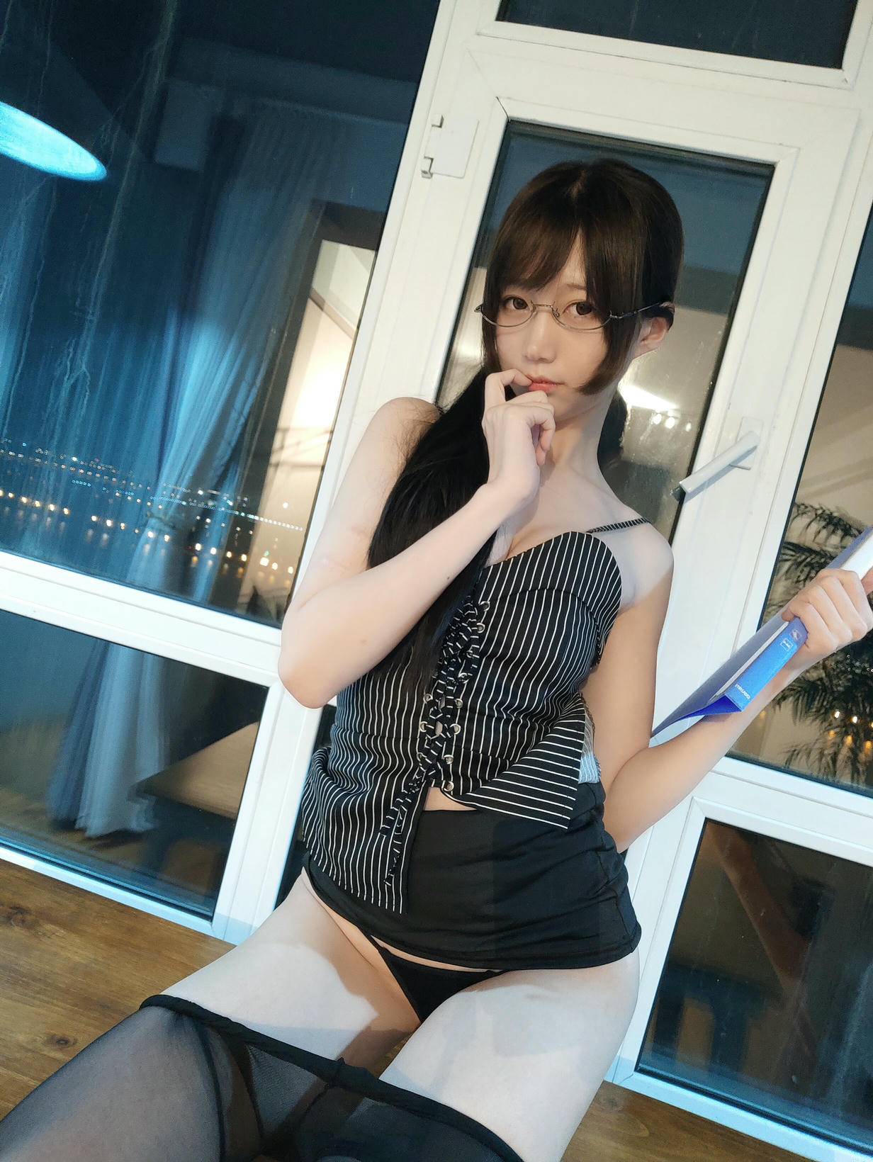 NAGISA魔物喵 ZC.001 自摄系列01专属秘书 [60P4V-324MB]_第2集