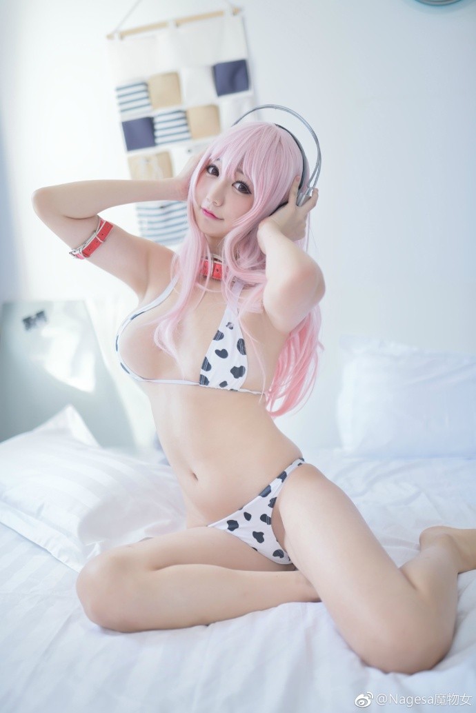 Nagesa魔物喵 索尼子Cosplay 奶牛纹比基尼福利_第1集