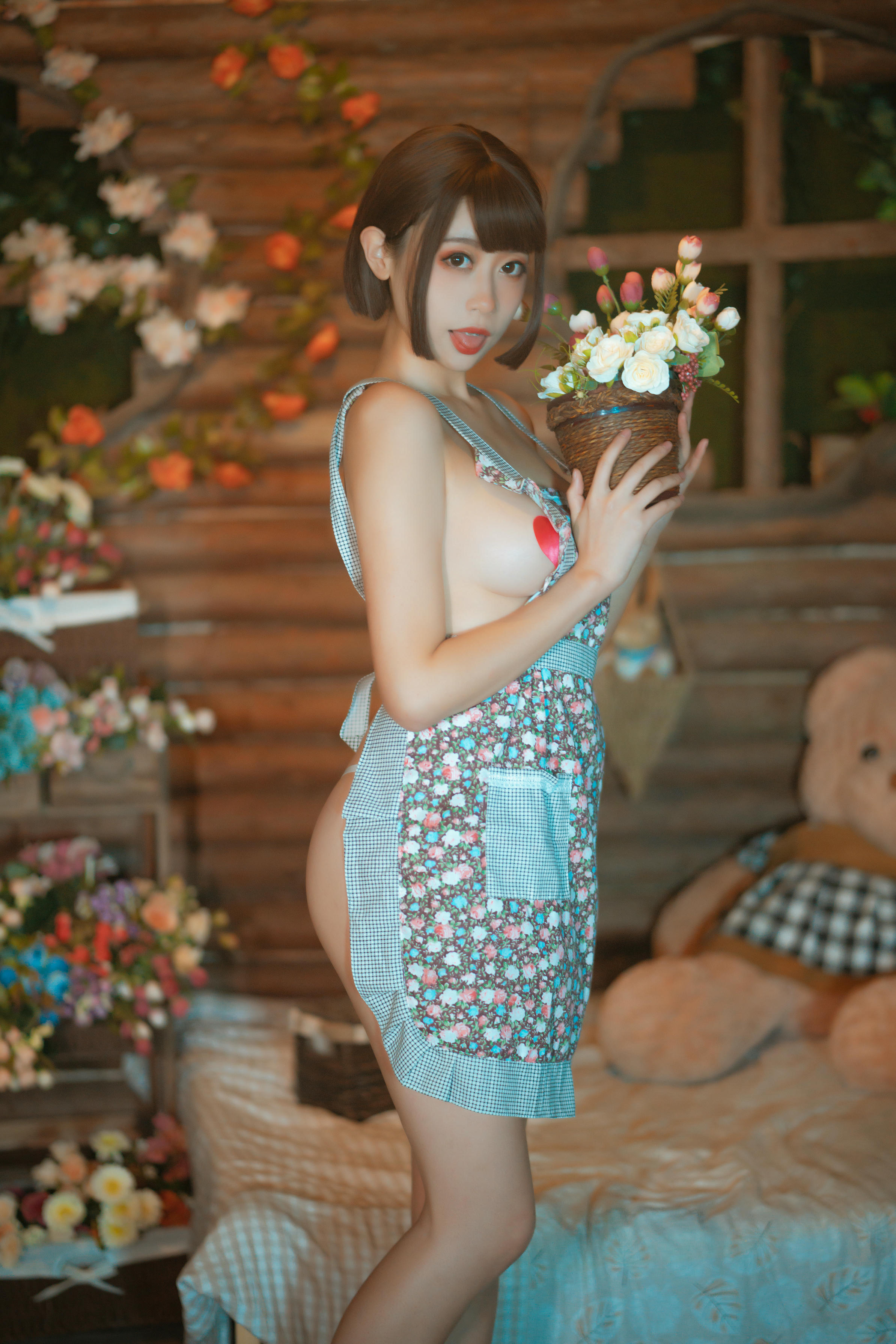 奈汐酱nice NO.002 老板娘2 勤劳的老板娘 [25P-231MB]_第1集