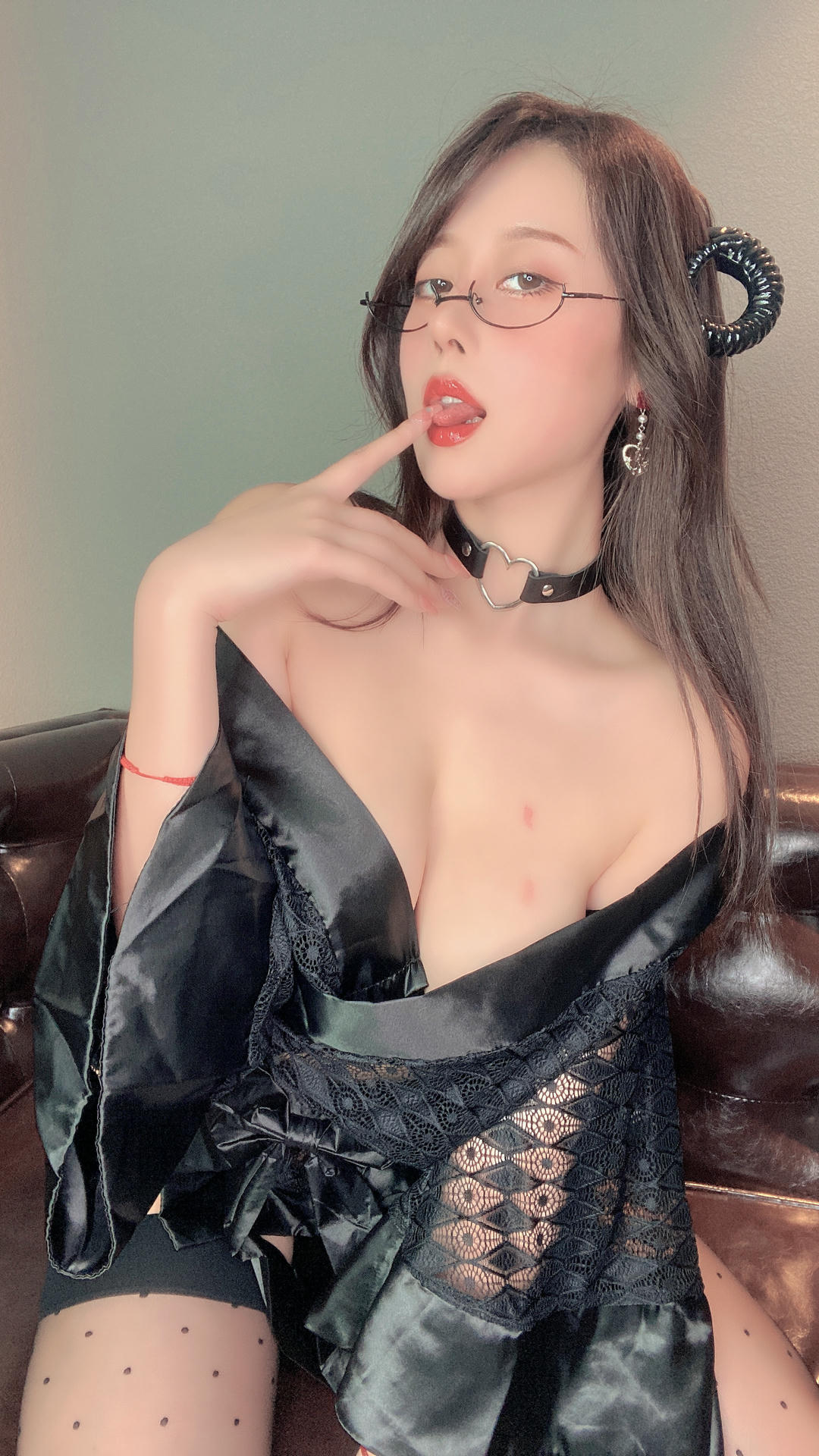 奈汐酱nice NO.035 19号自拍本 夜 [65P1V-326MB]_第1集