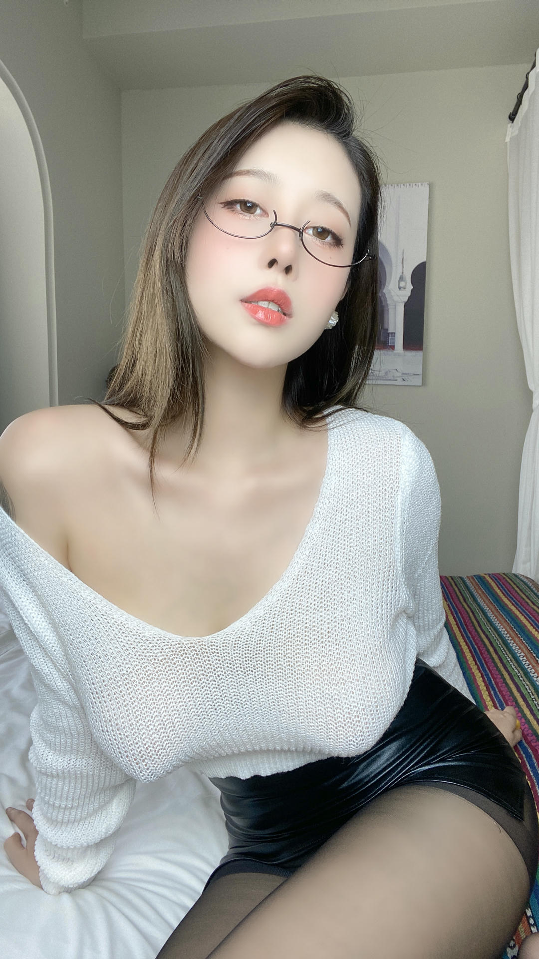 奈汐酱nice NO.037 24号自拍本 姐姐 [75P7V-652MB]_第1集