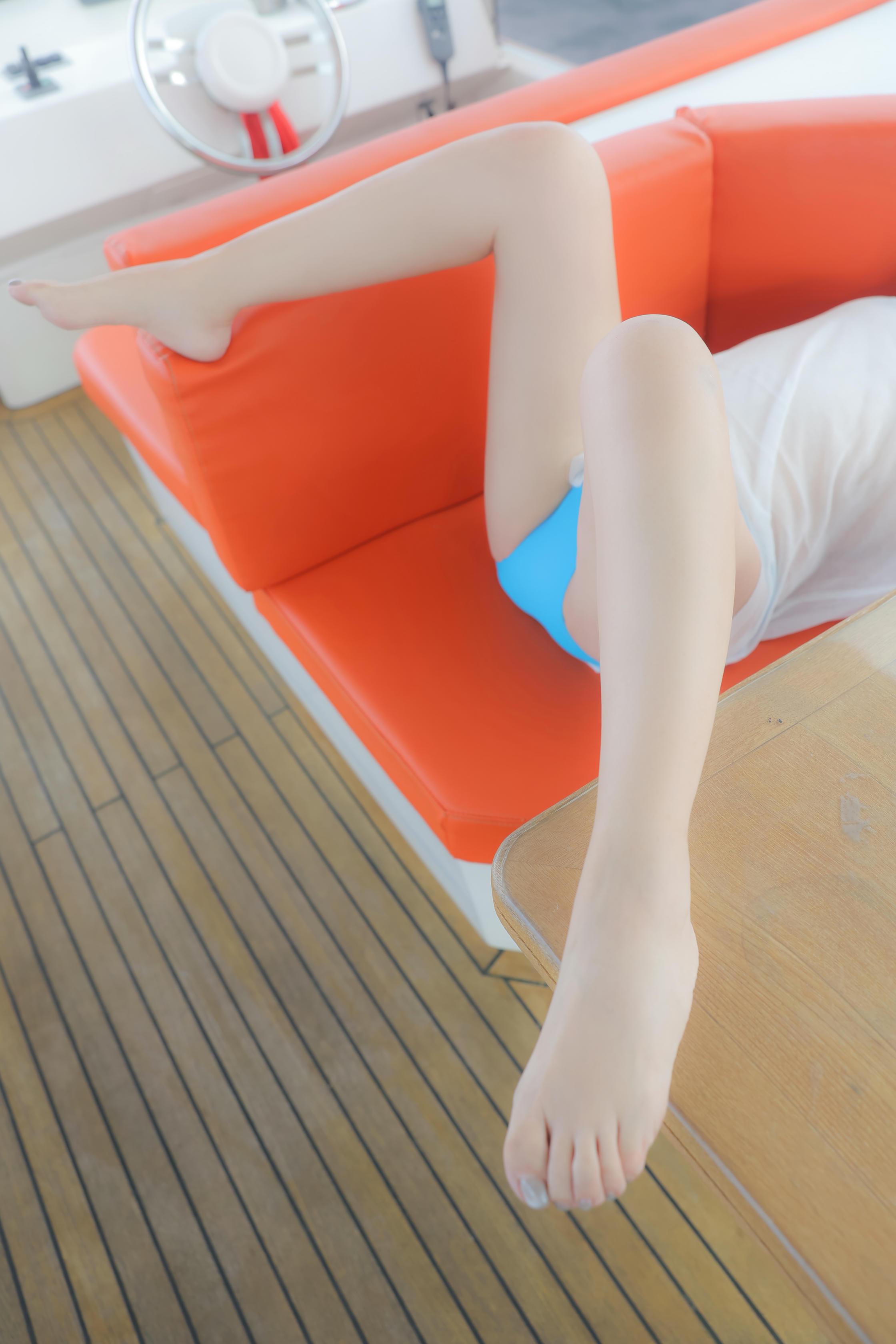 小薯条nienie NO.003 内购无水印 7898 户外游艇 [87P-1.04G]_第1集