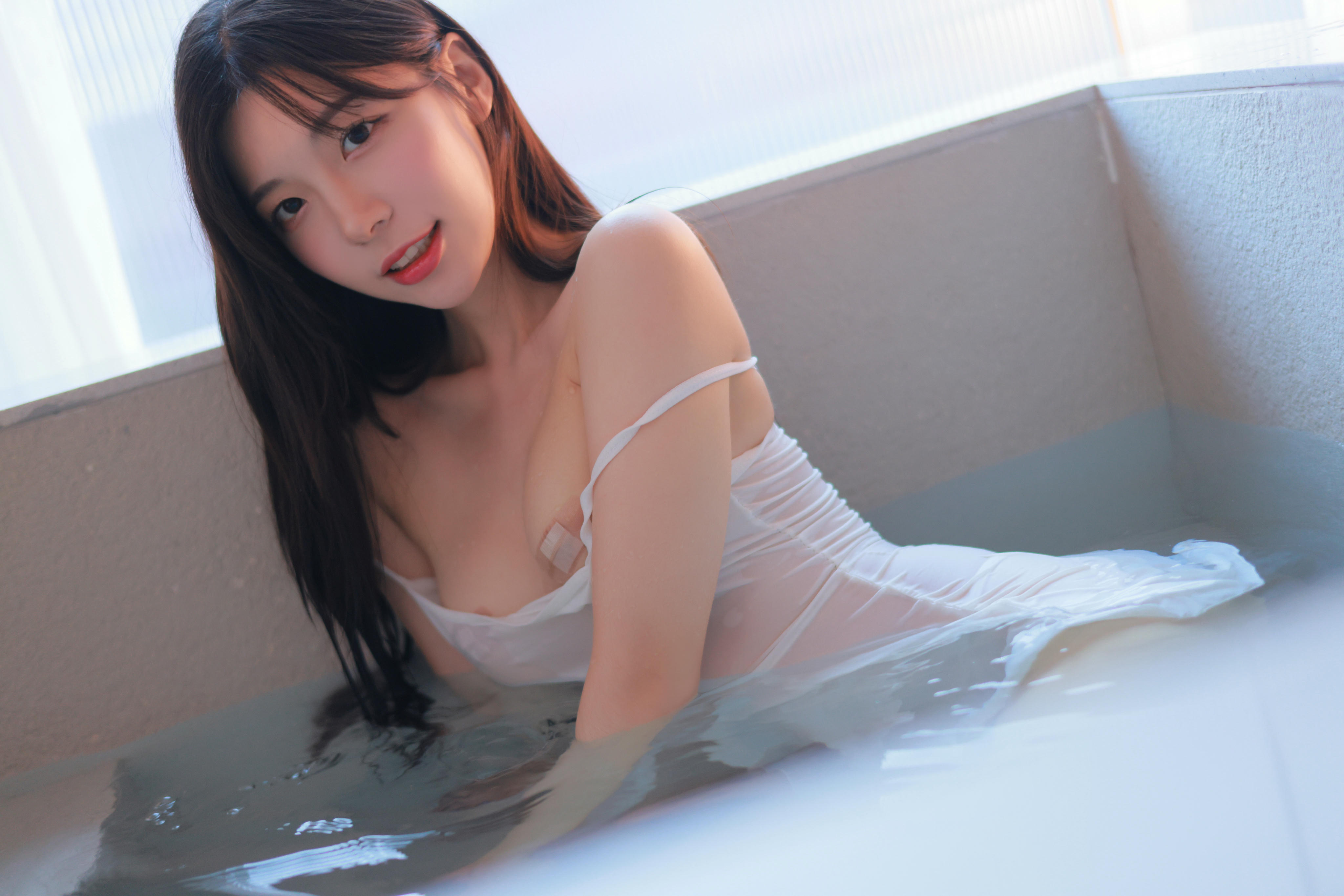 韩国美女-Patreon NO.038 leeesovely (李素英) 2023四月刊 04 [79P+11V／3.77GB]_第4集