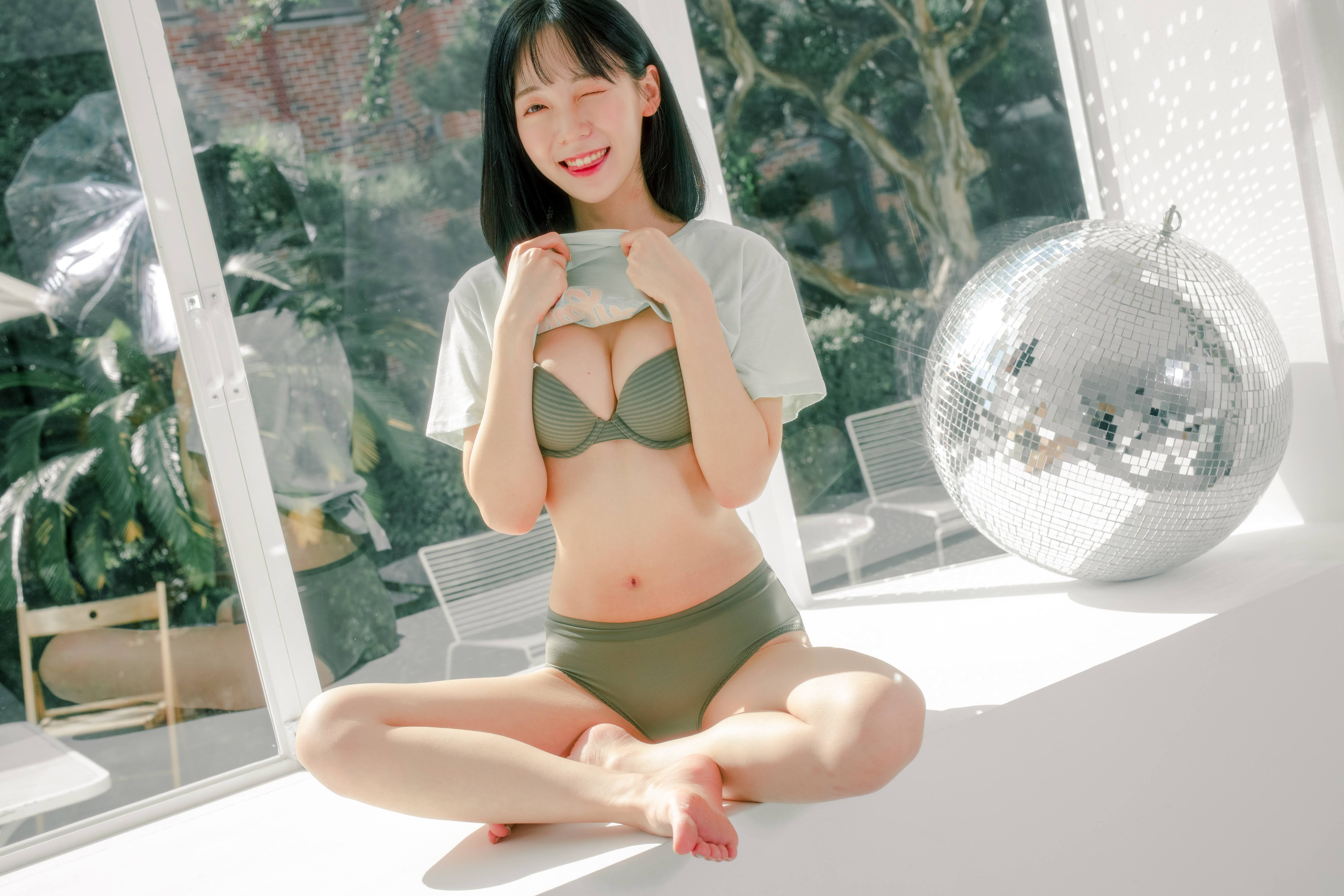 韩国美女-Patreon NO.053 Sovely Happy Birthday OCTOBER.18[170P+1V／154MB]_第1集