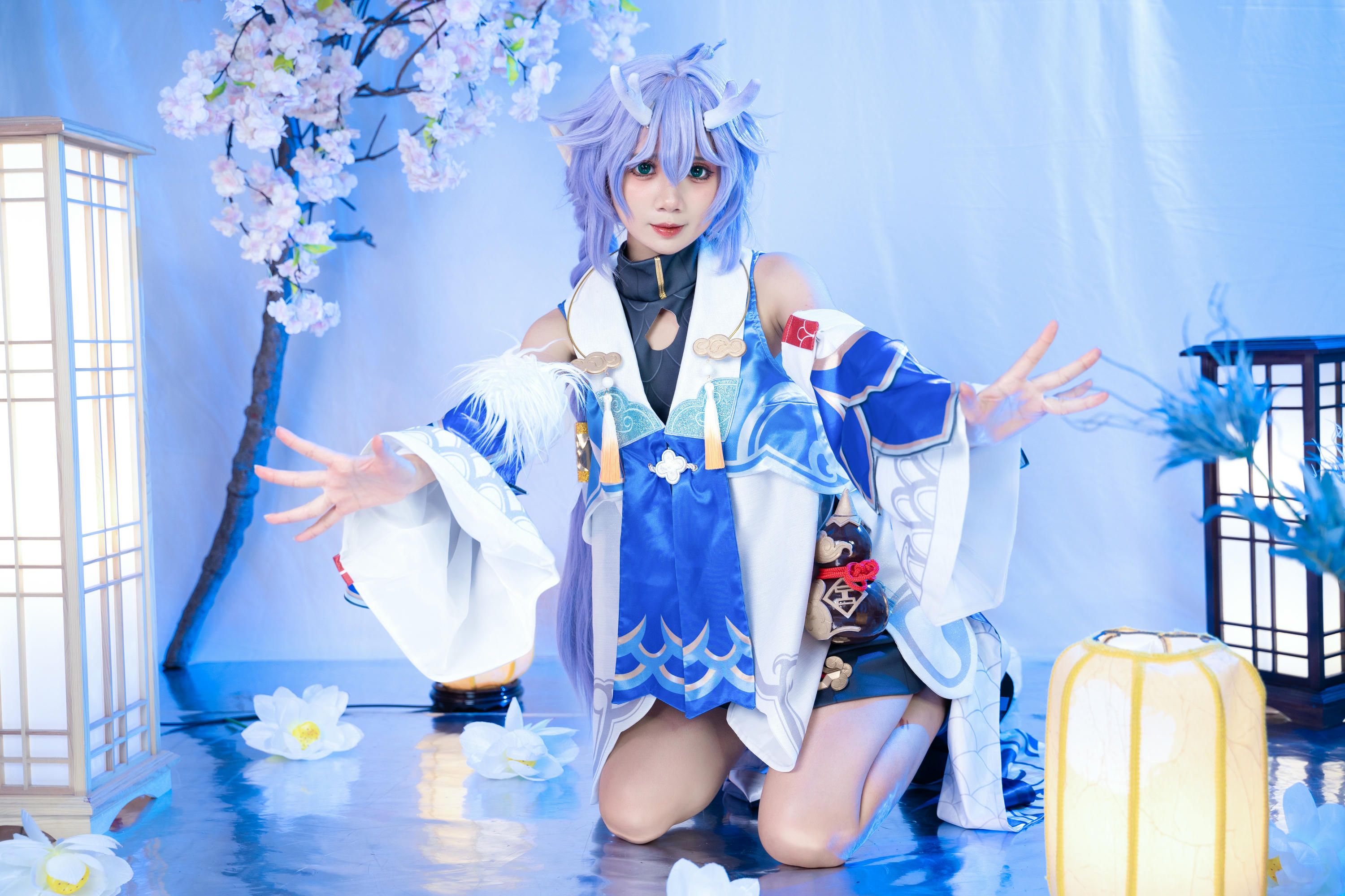 越南coser-PoppaChan NO.010 Bailu[155P-12V-457.8M]_第1集