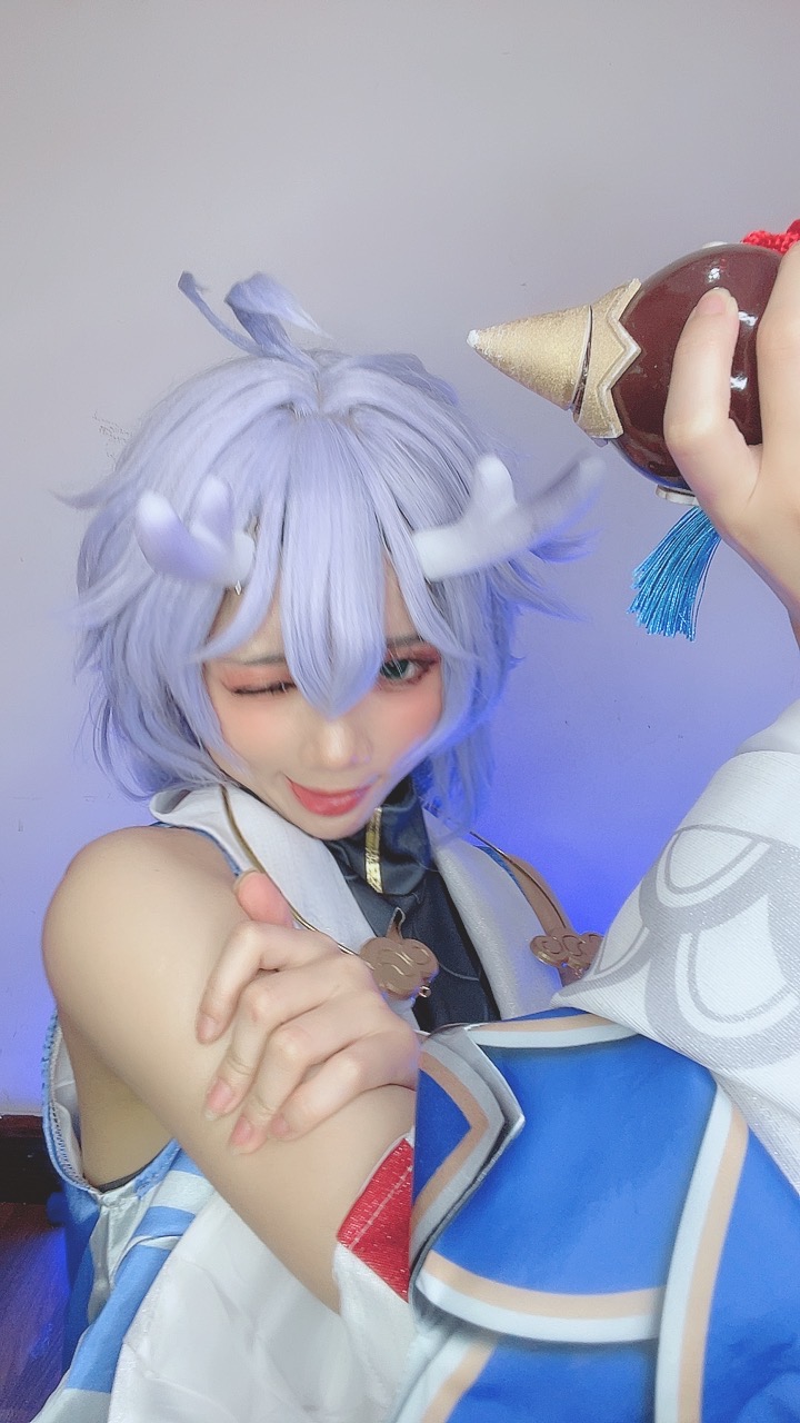 越南coser-PoppaChan NO.010 Bailu[155P-12V-457.8M]_第5集