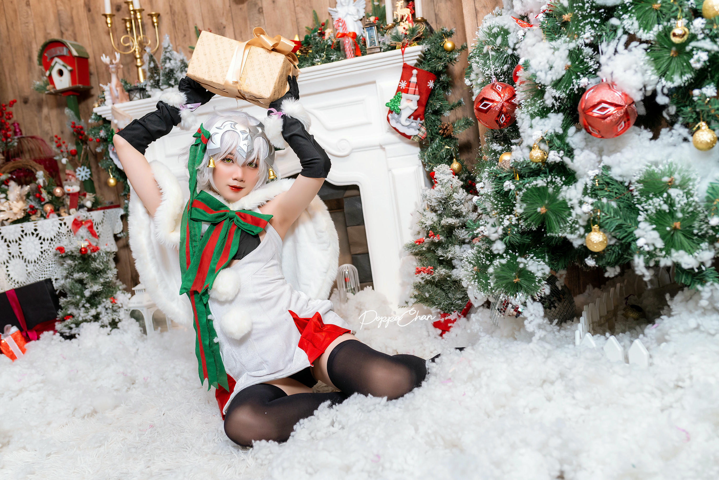 越南coser-PoppaChan NO.018 Jeanne D'arc Alter Santa Lily (NSFW -Sexy and Lewd content) [26P+4V／139MB]_第1集