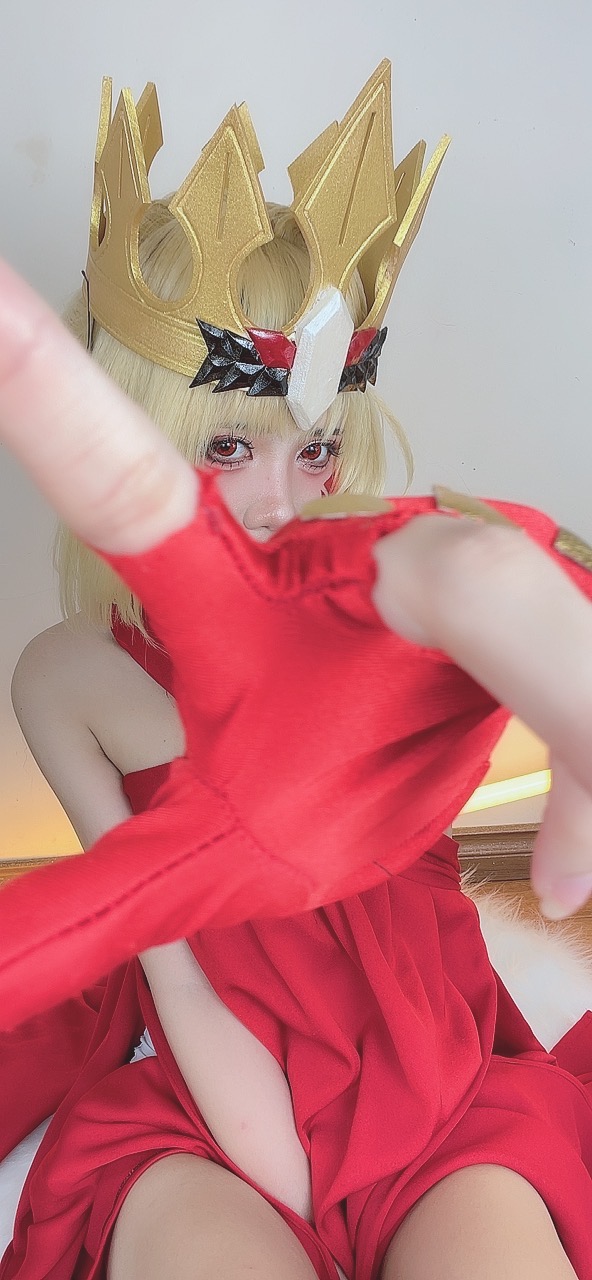 越南coser-PoppaChan NO.039 Draco Beast (FGO) [109P10V-681MB]-Selfies_第2集