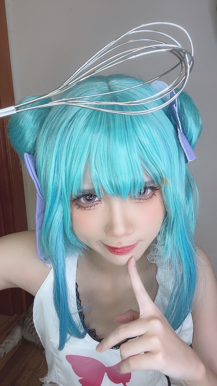 越南coser-PoppaChan NO.045 Uruha Rushia Hololiv [107 608MB]_第4集