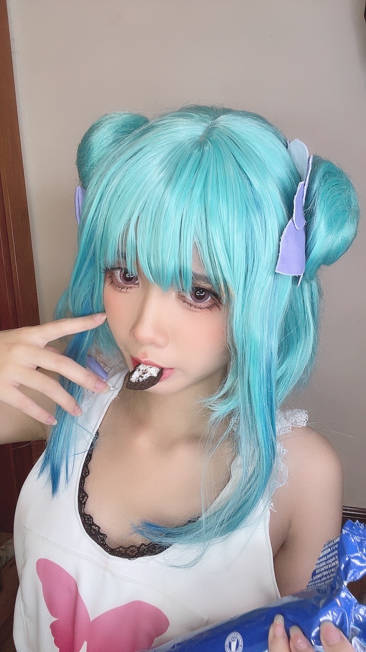 越南coser-PoppaChan NO.045 Uruha Rushia Hololiv [107 608MB]_第4集