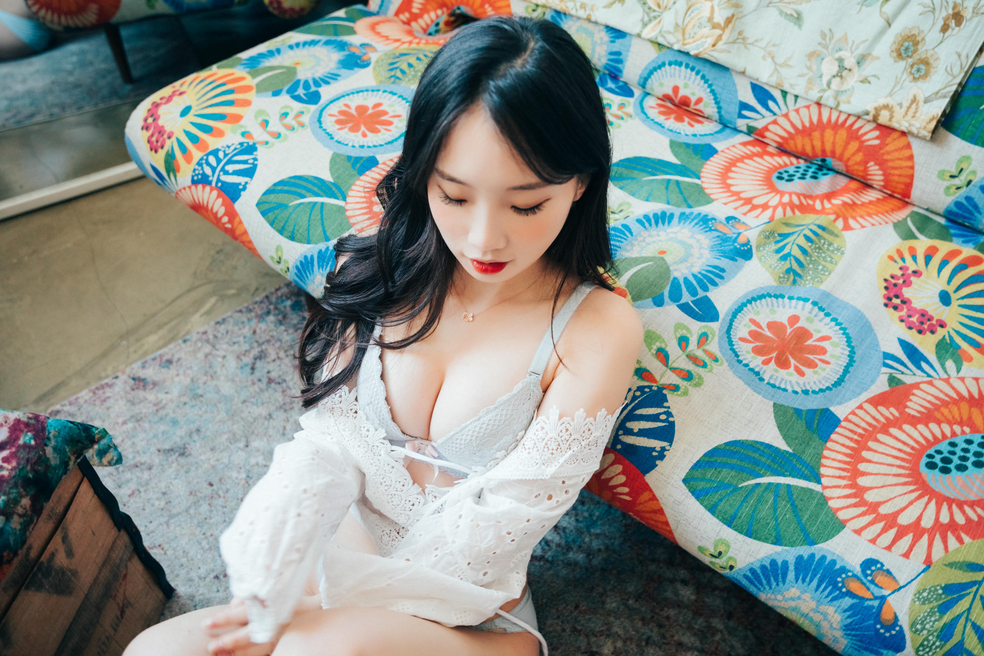 韩国清纯美女-Pureding (퓨딩) NO.003 Loozy Behind [62P-0.99GB]_第1集