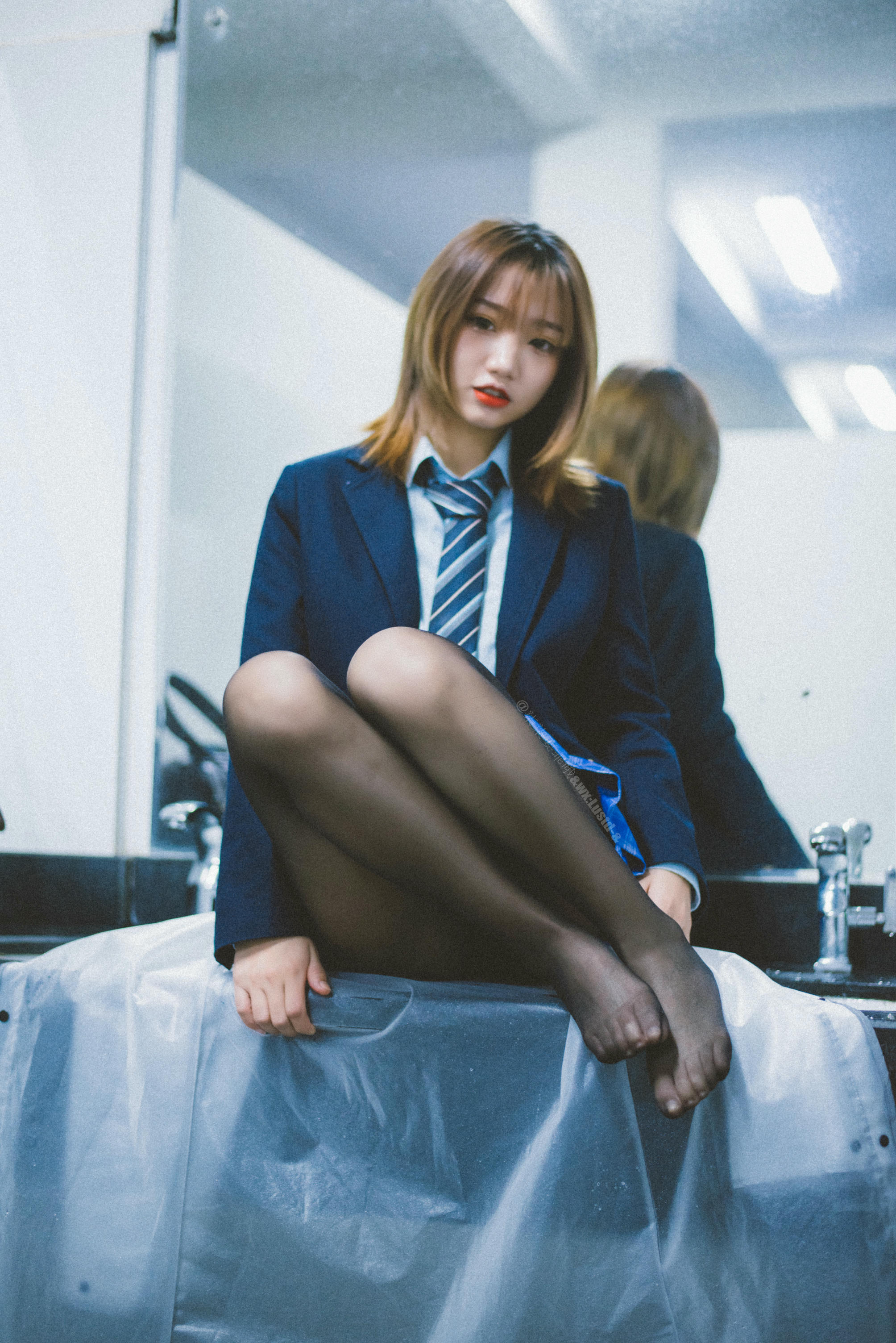 柒柒要乖哦 NO.018 深夜公园JK [36P 400MB]_第1集