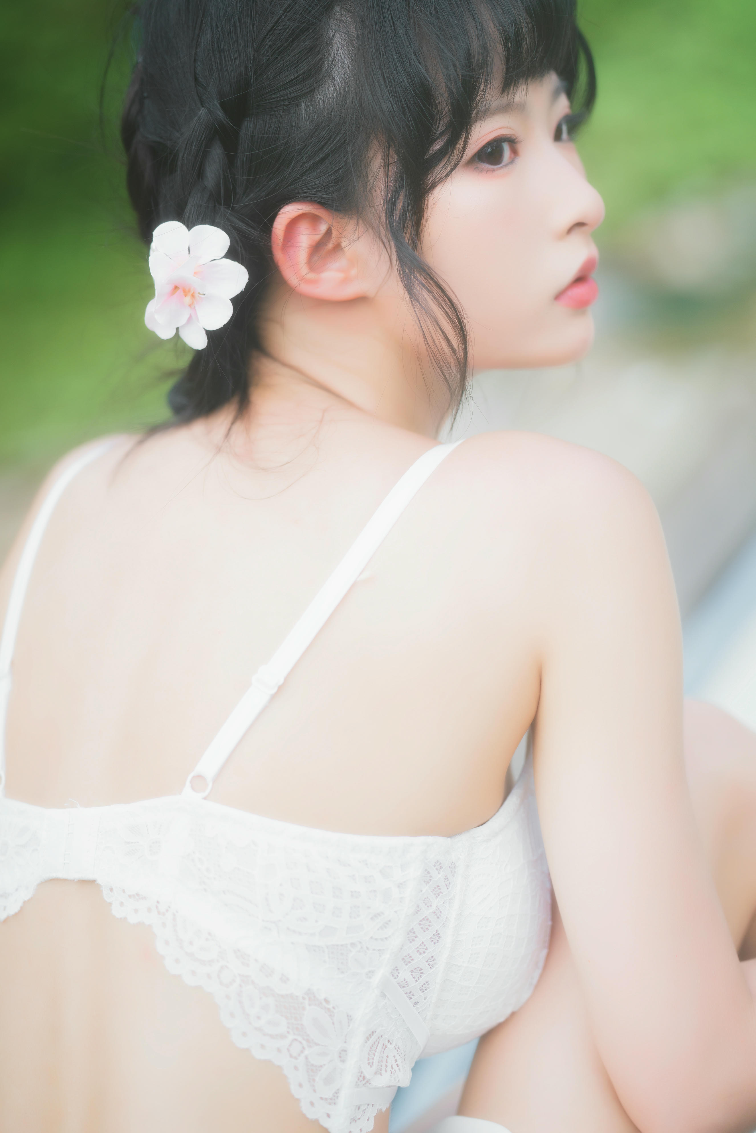 清水由乃 NO.027 蕾丝花园 [34P-794MB]_第2集