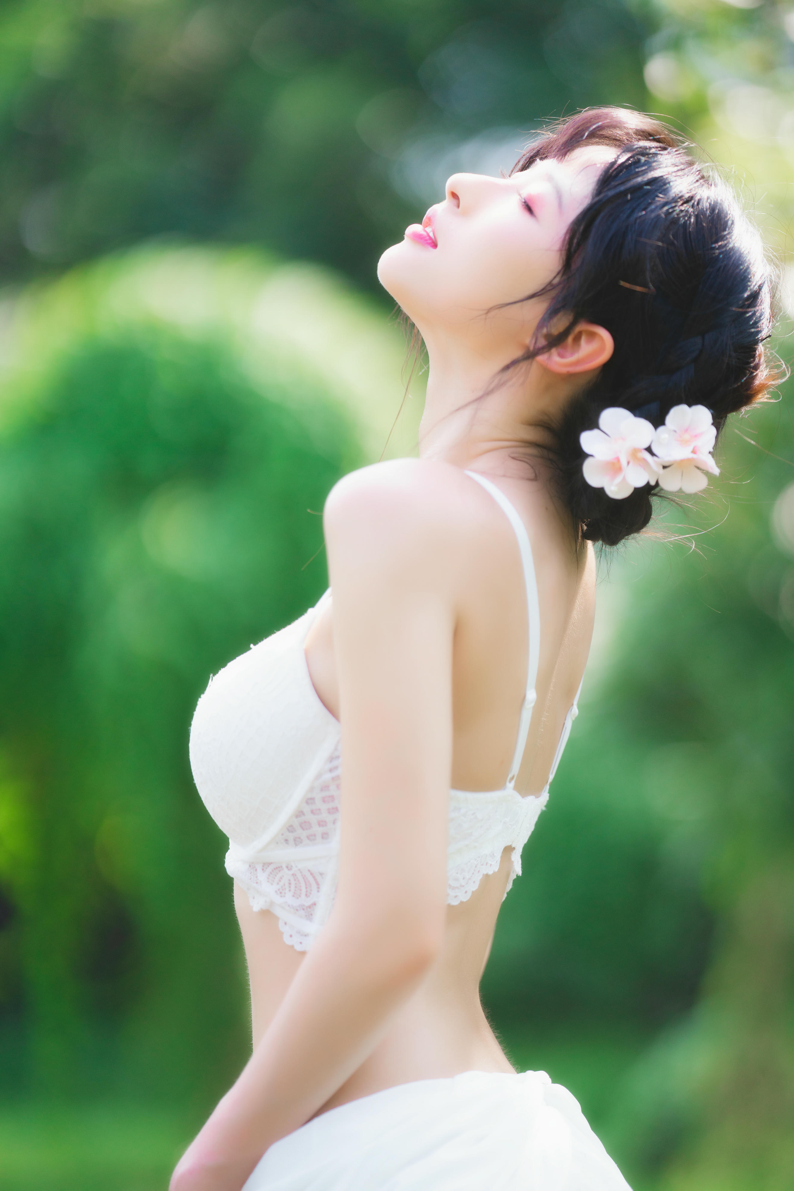 清水由乃 NO.027 蕾丝花园 [34P-794MB]_第2集
