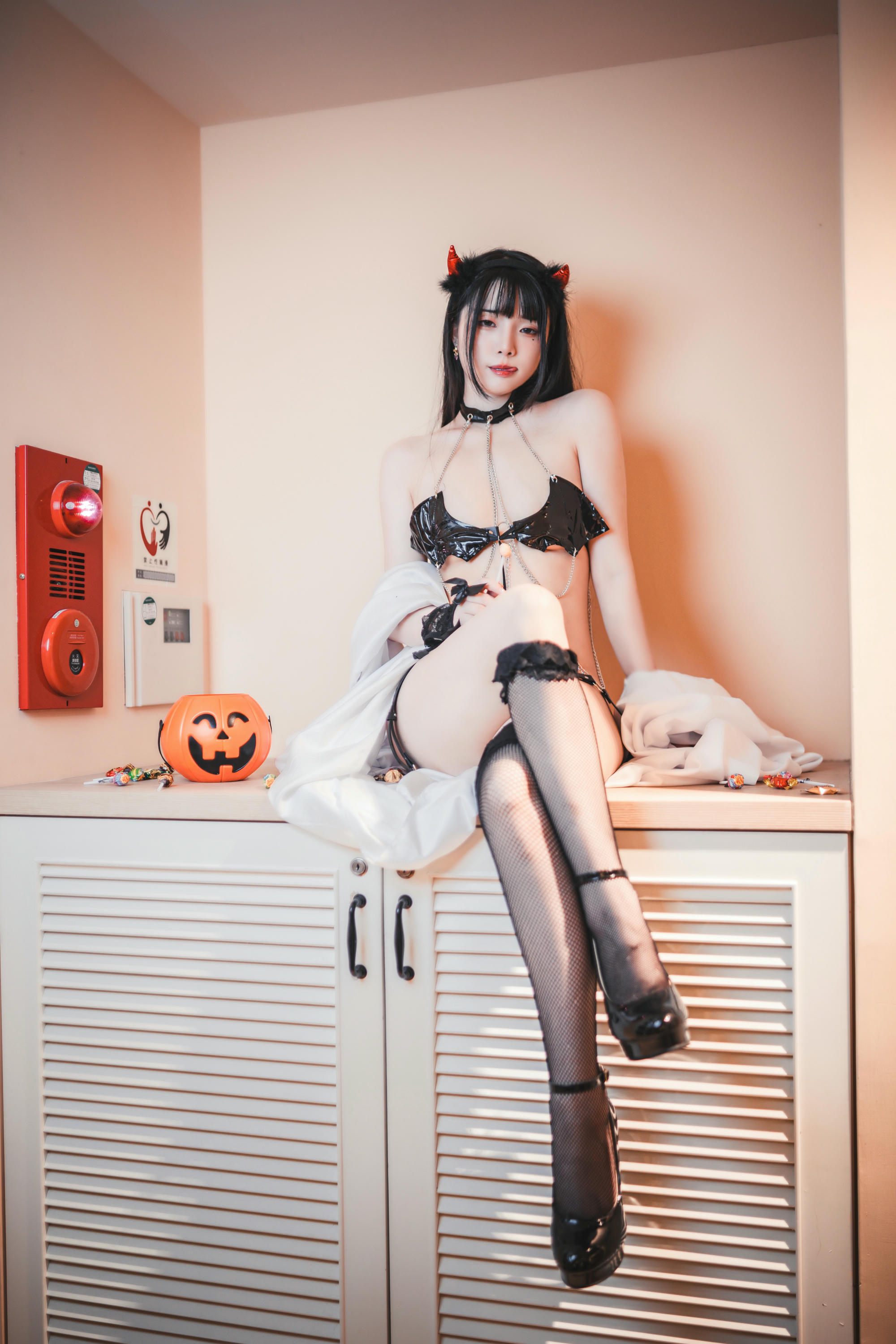 落落Raku NO.012 10月订阅 [163P1V 2.04GB]-Trick or Treat !!_第2集