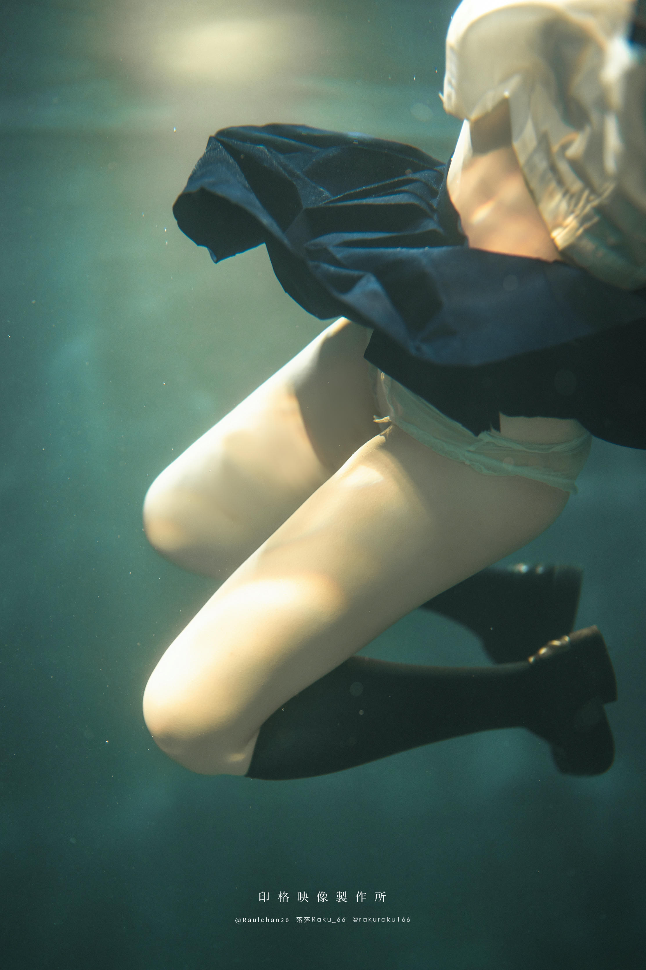 落落Raku NO.039 水泳馆 [FURUKE] Bubble[58P 1V 1G]_第1集