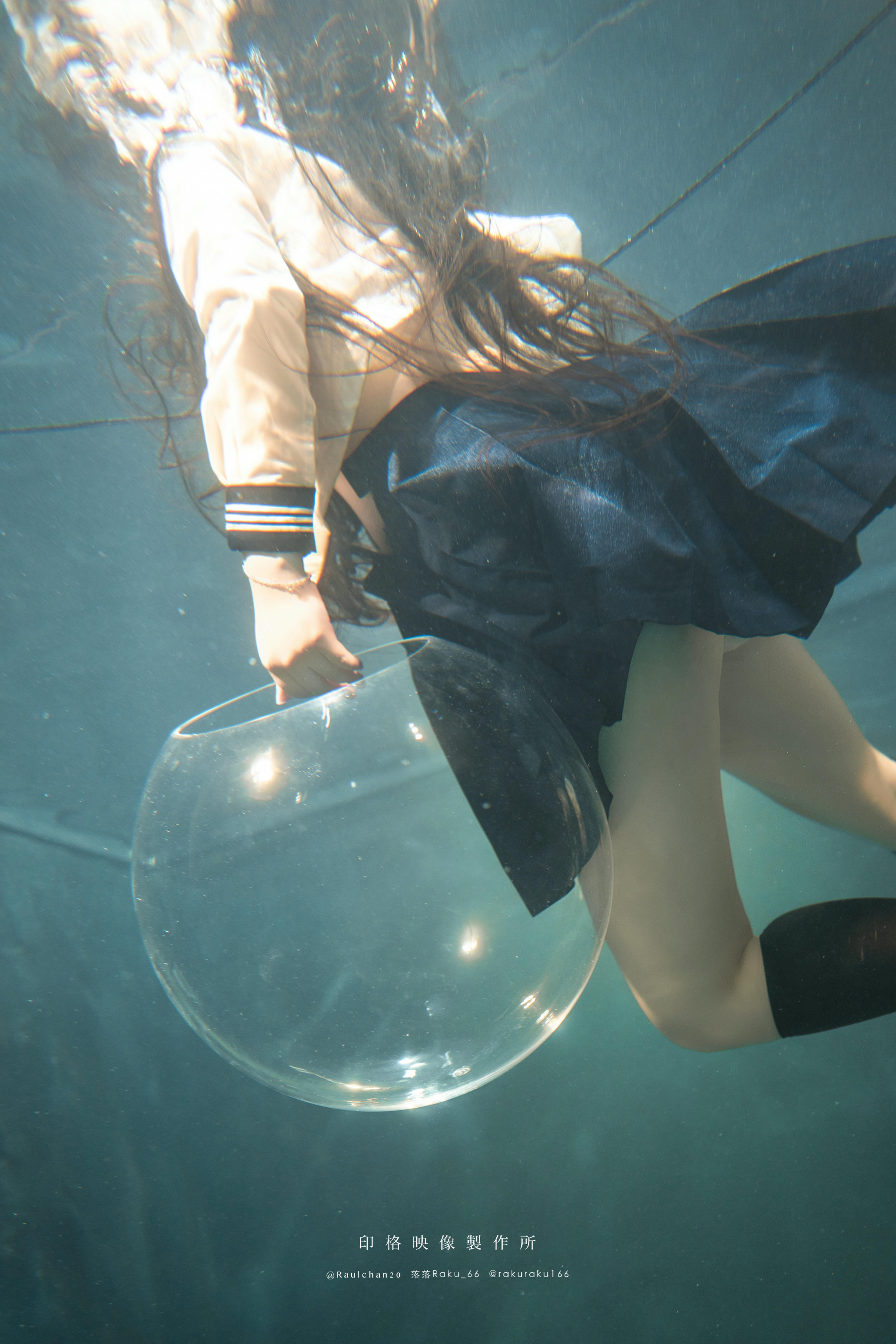 落落Raku NO.039 水泳馆 [FURUKE] Bubble[58P 1V 1G]_第1集