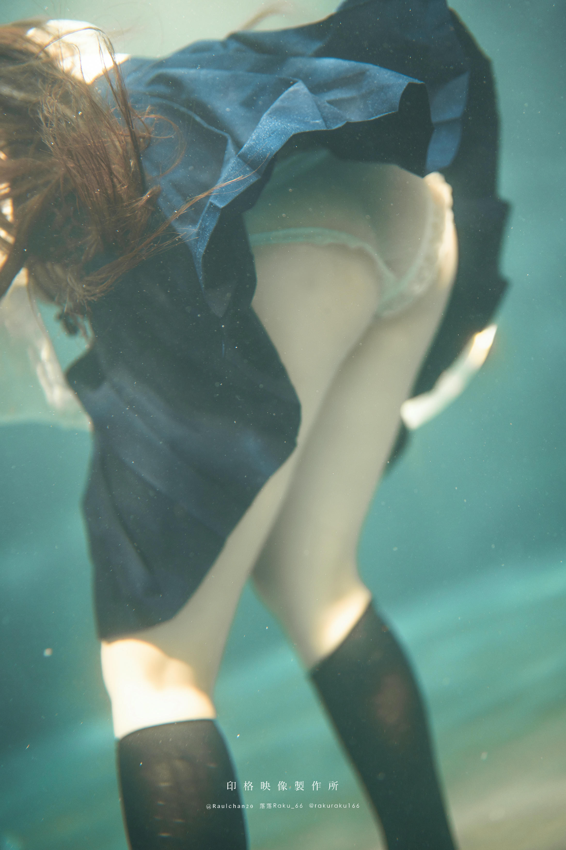 落落Raku NO.039 水泳馆 [FURUKE] Bubble[58P 1V 1G]_第2集