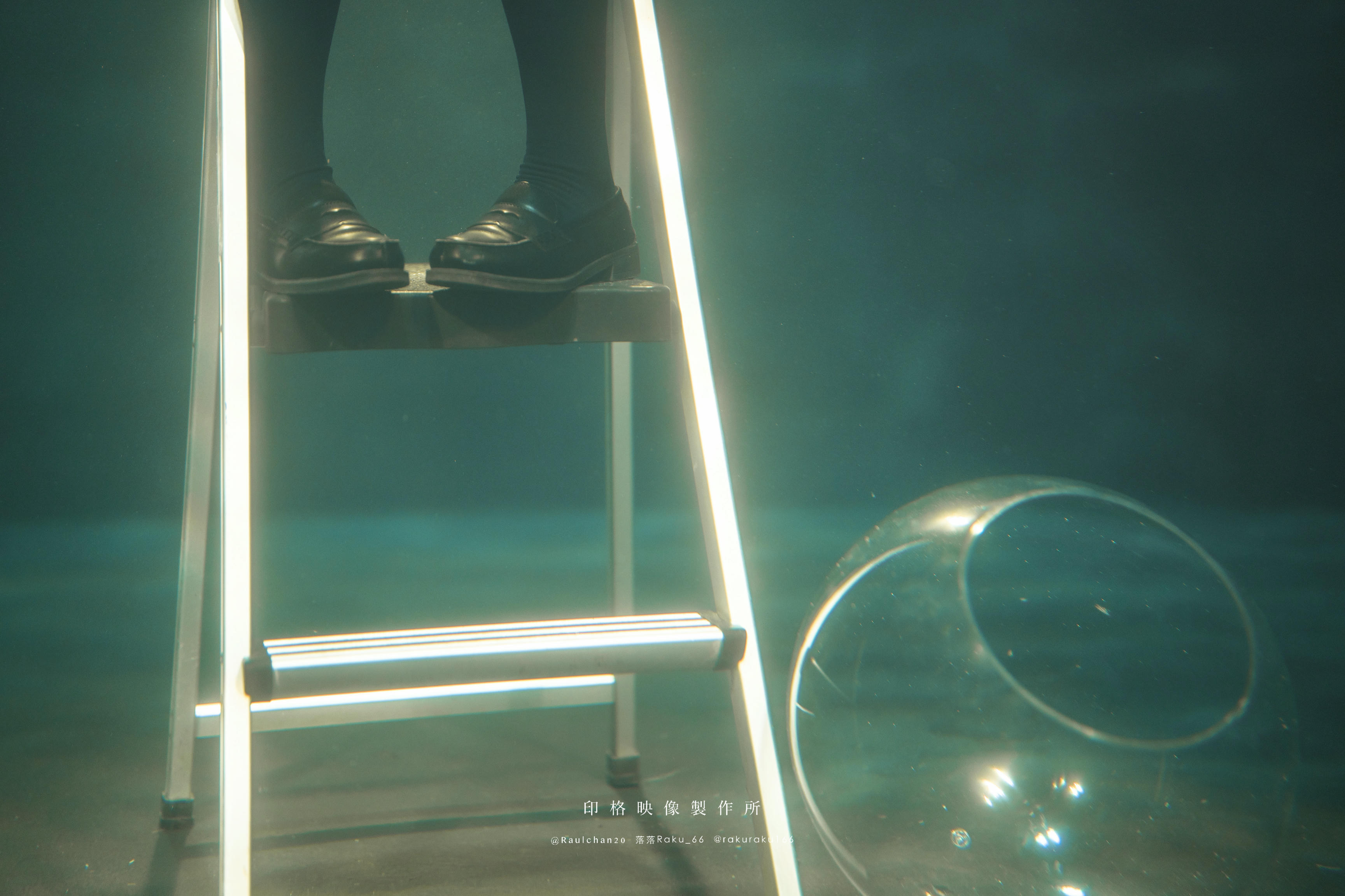 落落Raku NO.039 水泳馆 [FURUKE] Bubble[58P 1V 1G]_第2集