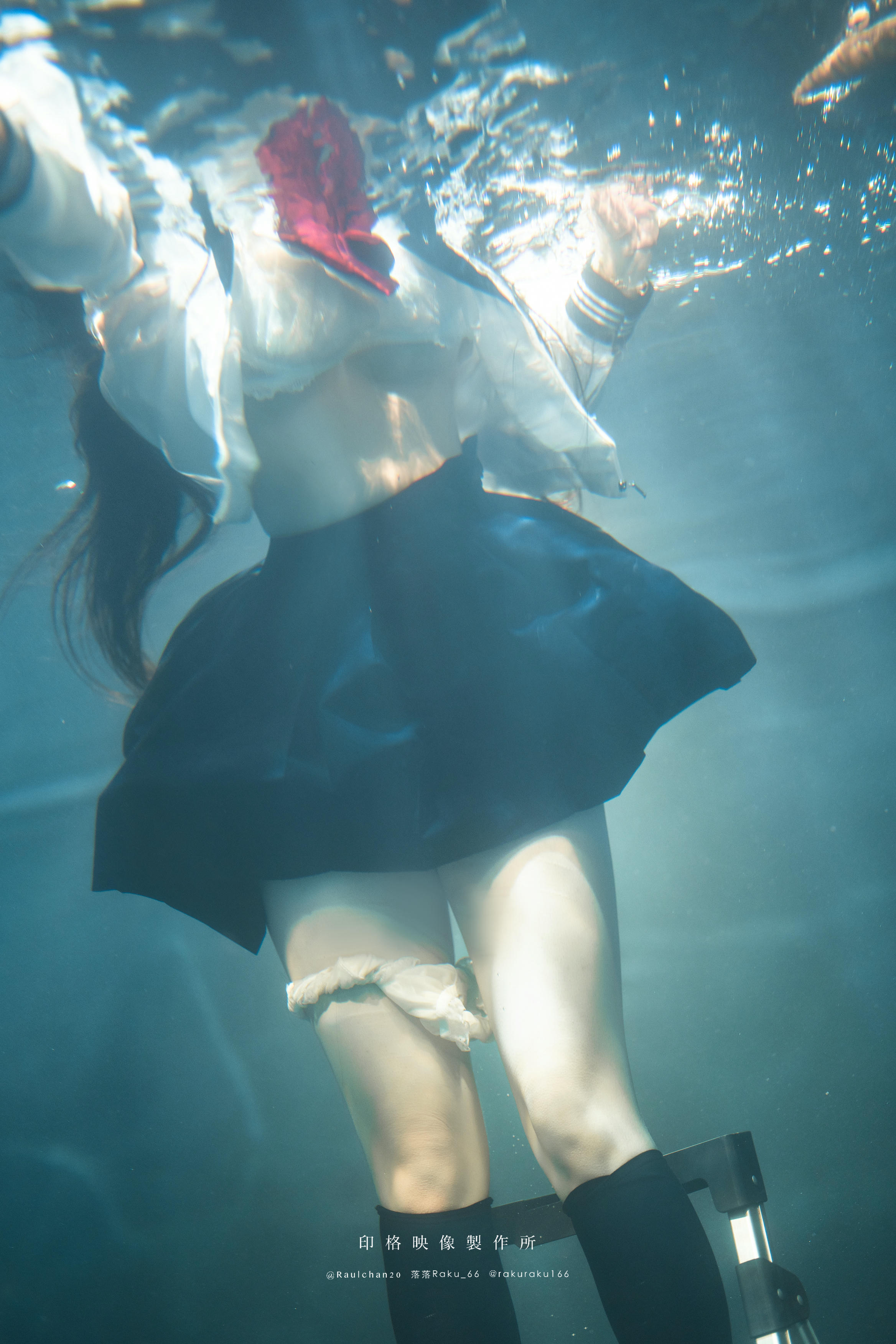 落落Raku NO.039 水泳馆 [FURUKE] Bubble[58P 1V 1G]_第3集