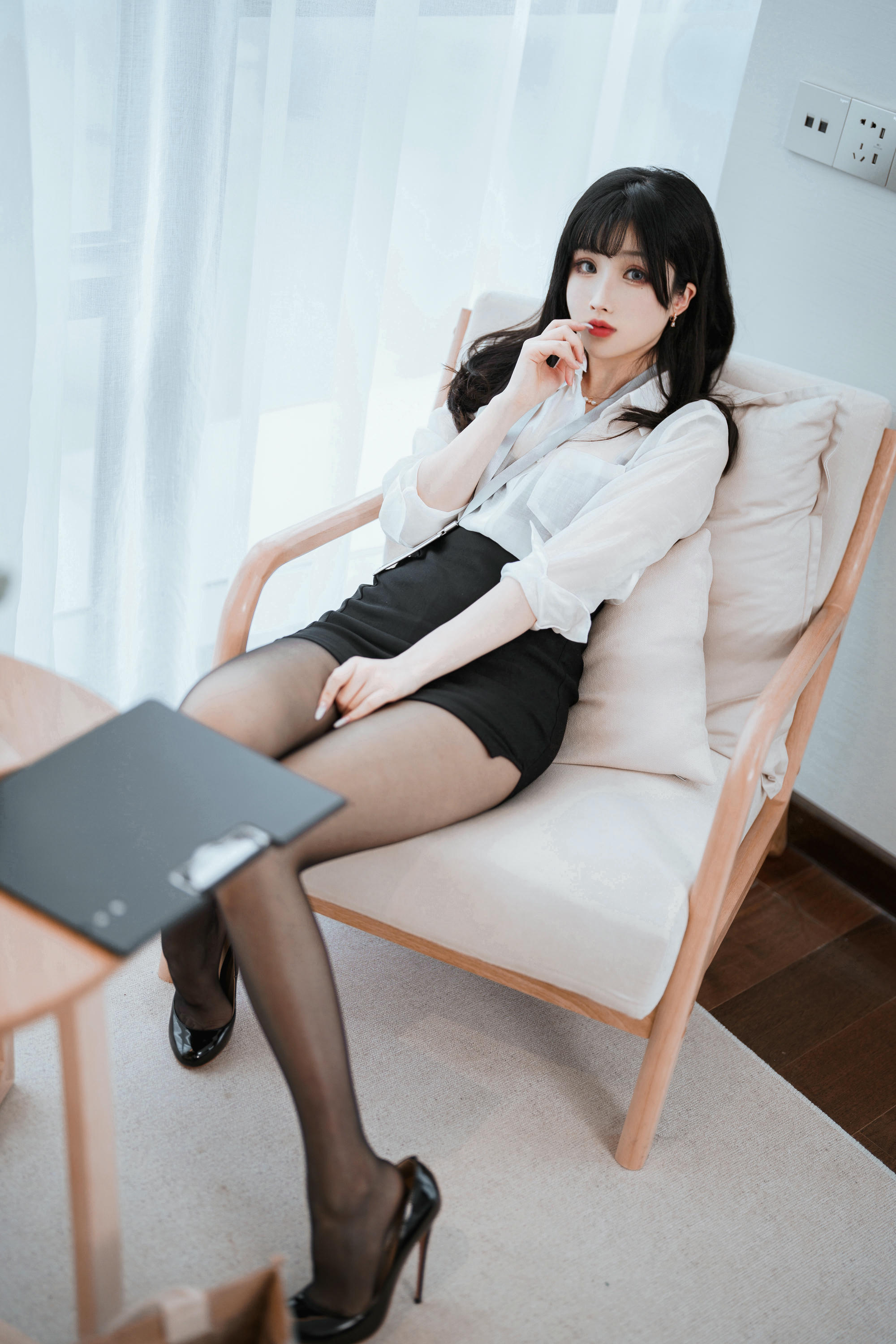 rioko凉凉子 NO.093 &面饼仙儿《黑丝ol制服双人》 [102P11V-1.45GB]-OL前辈_第1集