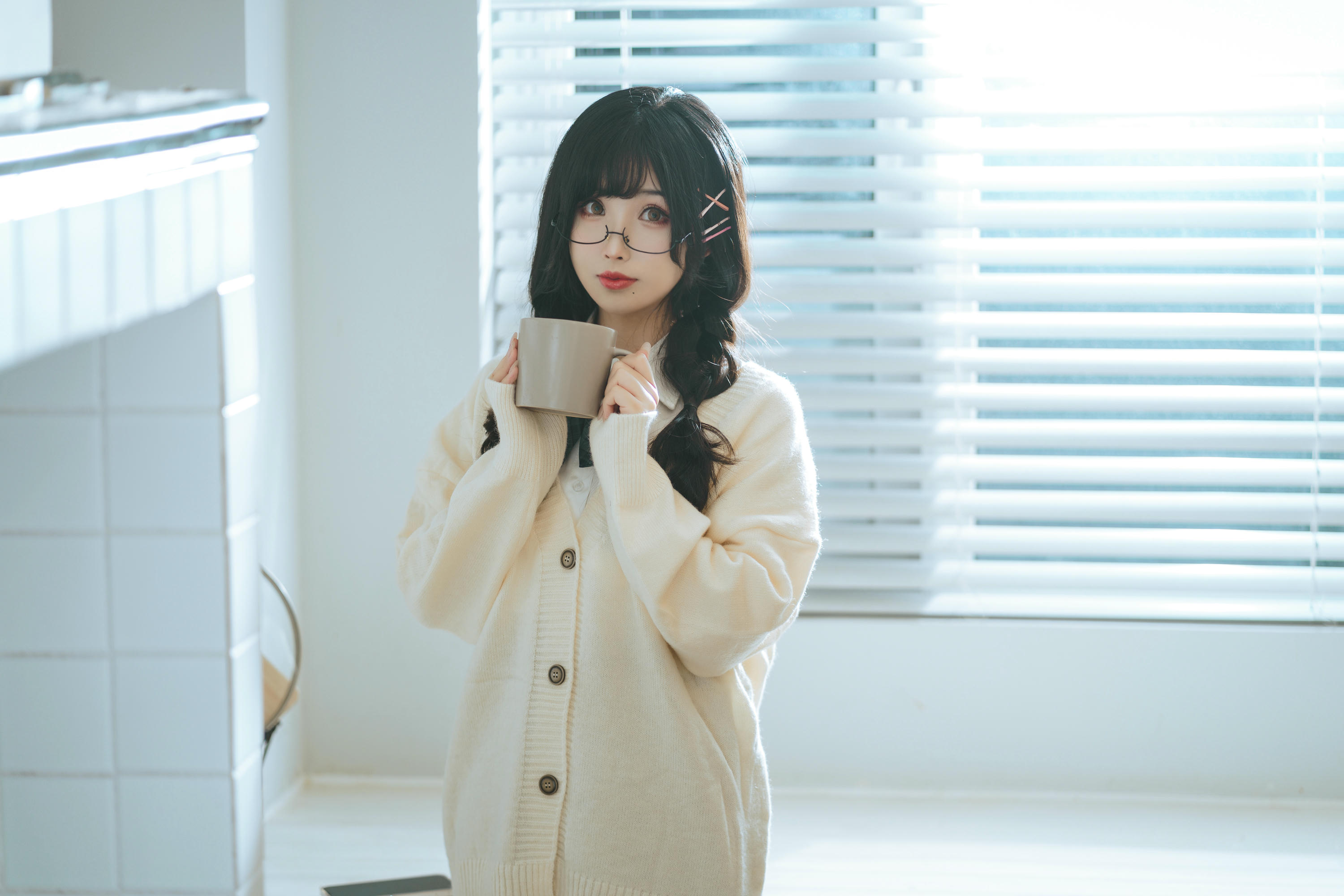 rioko凉凉子 NO.111 关于我的青梅竹马是痴女这件事 [94P5V 1GB]_第1集