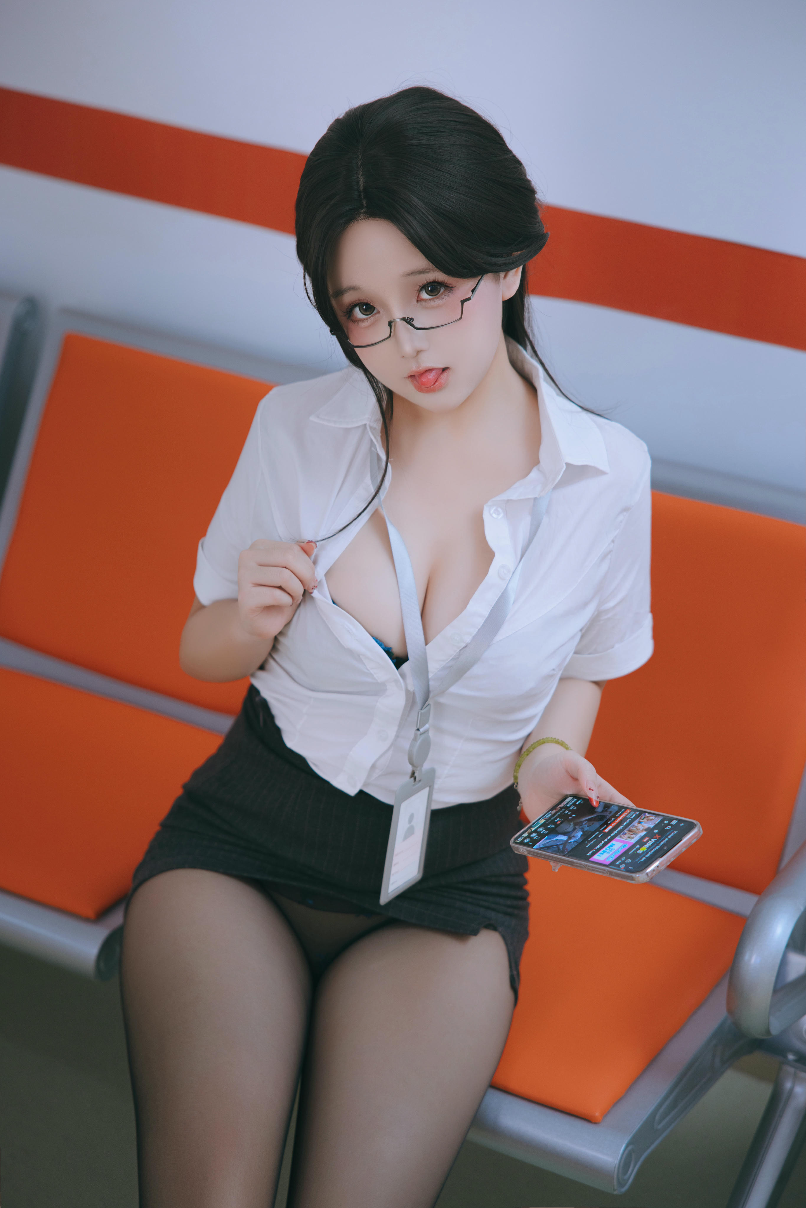 日奈娇 NO.212 地铁OL[237P-8V-3.4G]_第2集