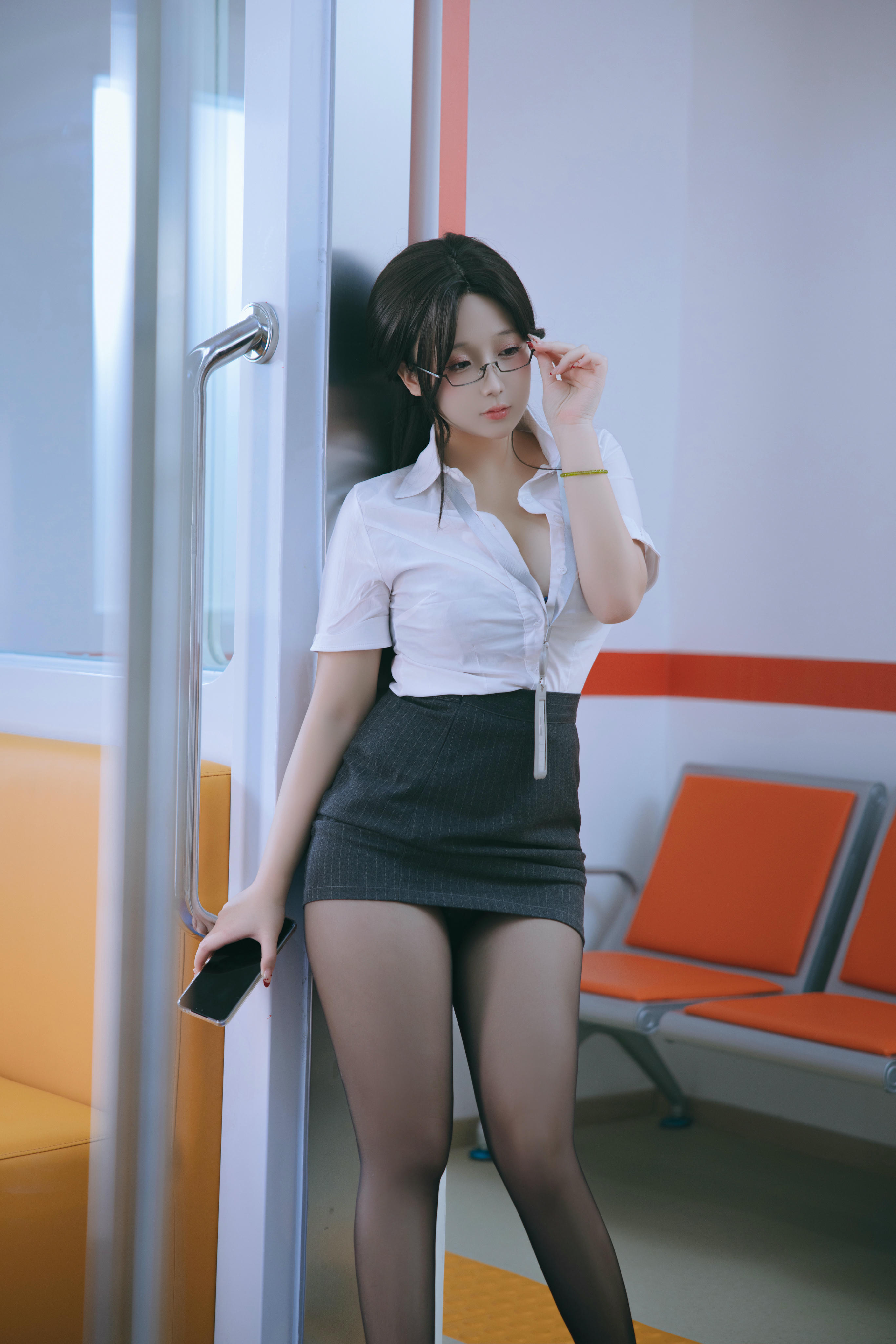 日奈娇 NO.212 地铁OL[237P-8V-3.4G]_第2集
