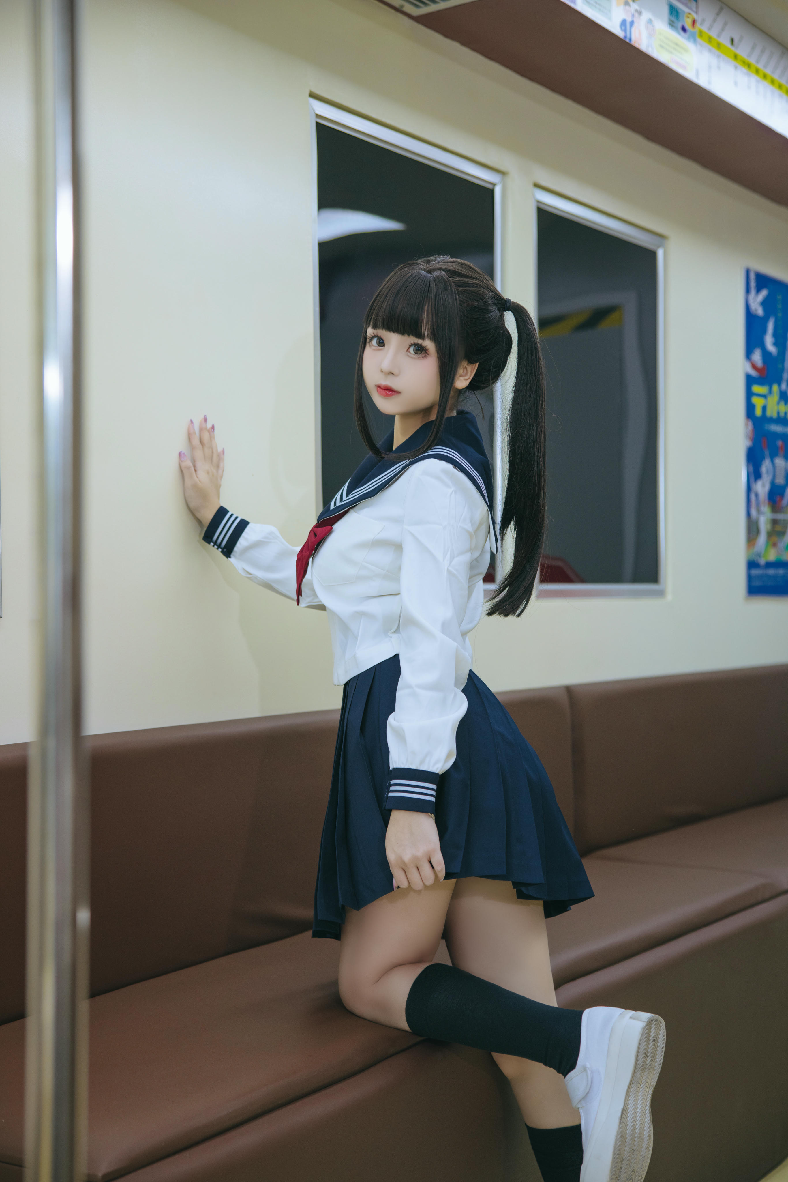 日奈娇 NO.215 列车JK[140P-2.2G]_第1集