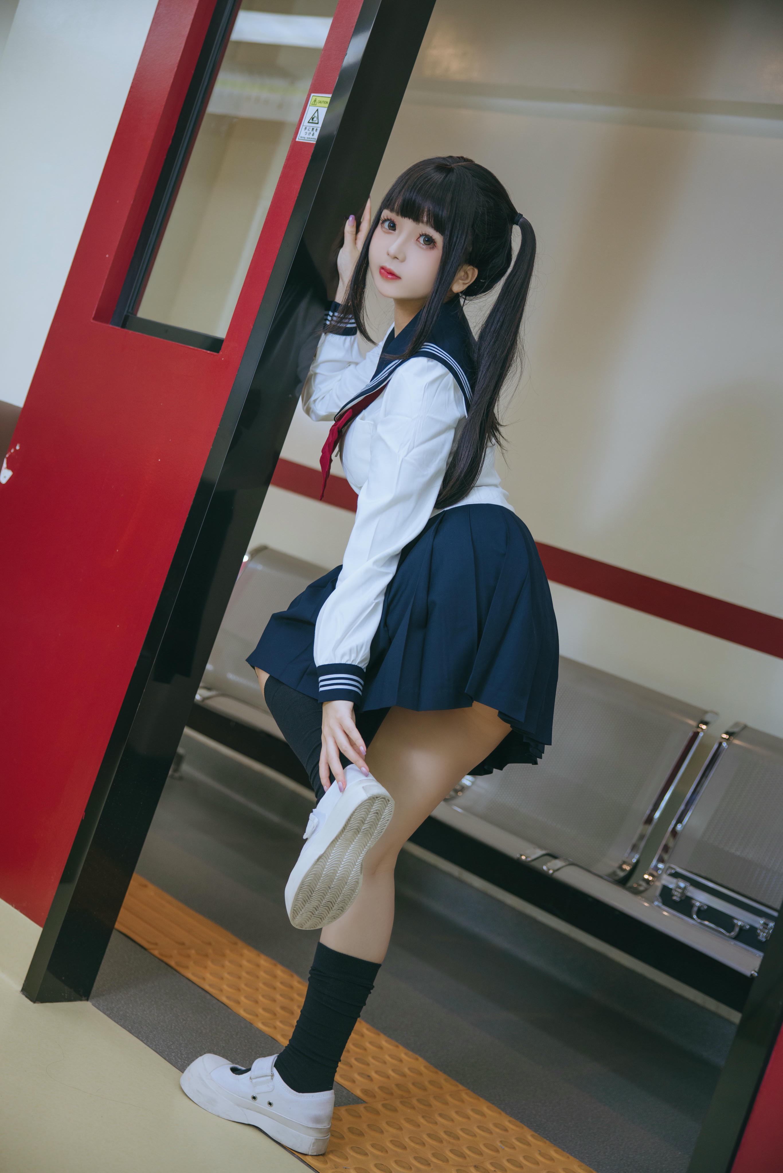 日奈娇 NO.215 列车JK[140P-2.2G]_第5集