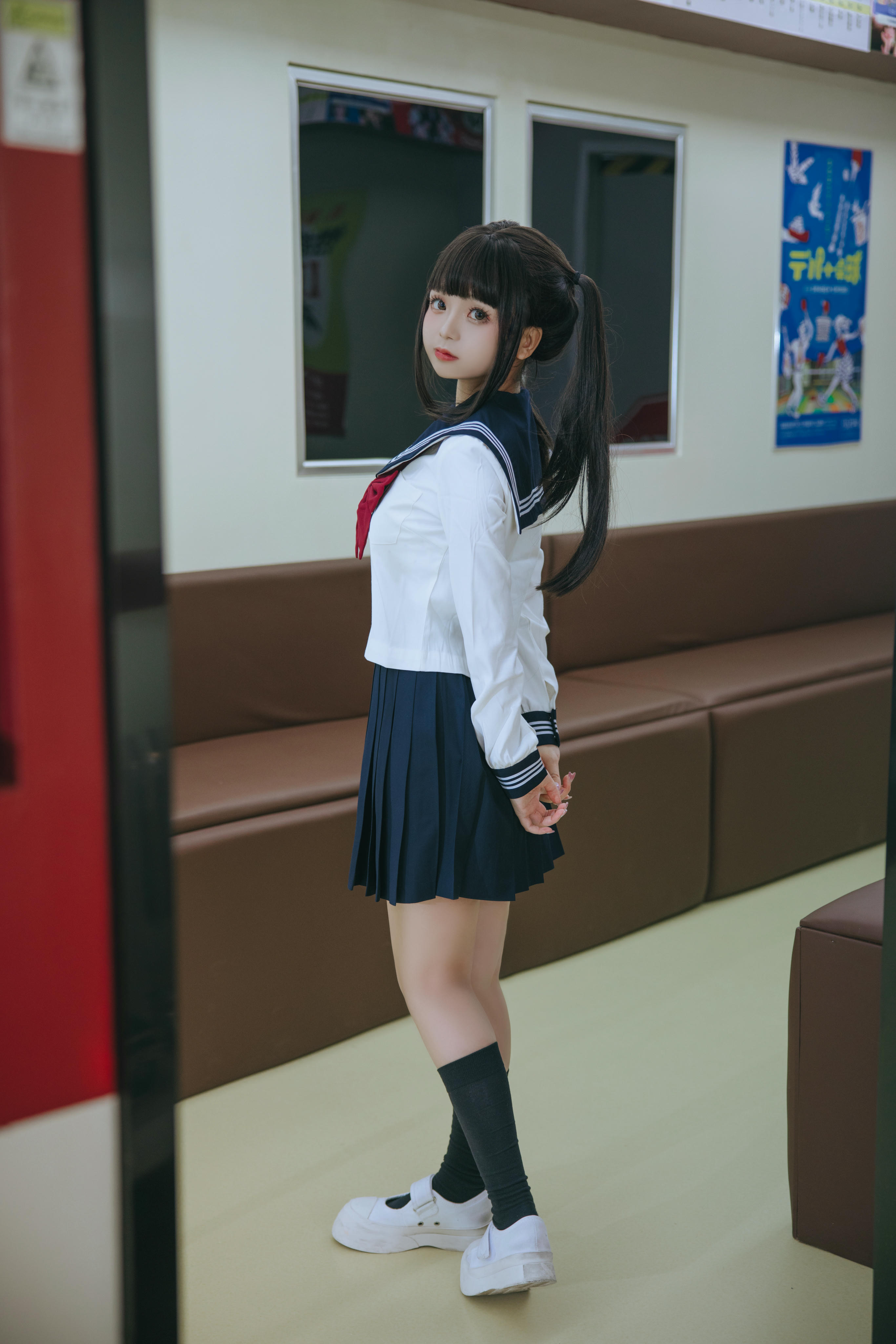 日奈娇 NO.215 列车JK[140P-2.2G]_第5集