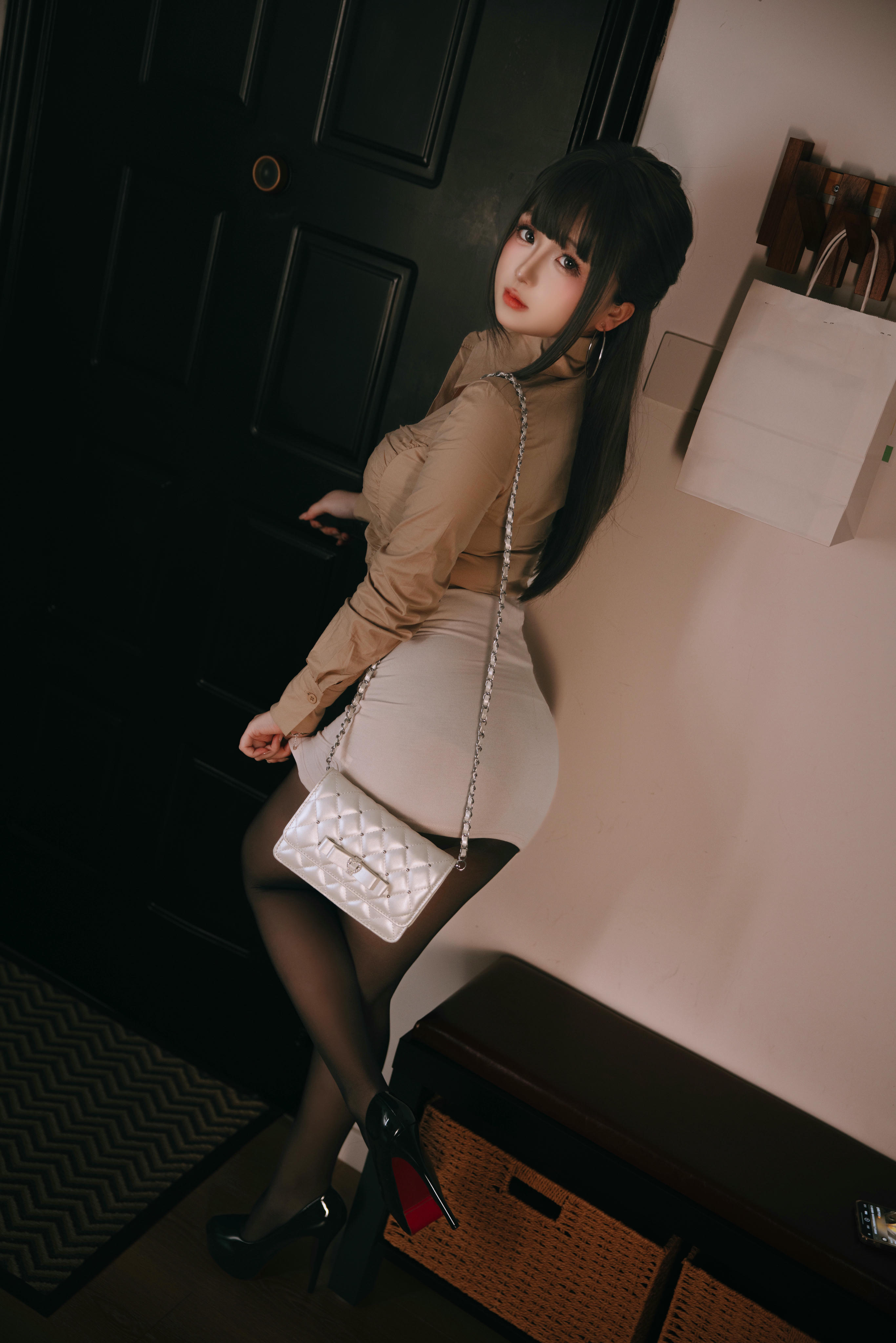 日奈娇 NO.224 醉酒的同事[243P8V-2.51G]-喝醉的同事_第1集
