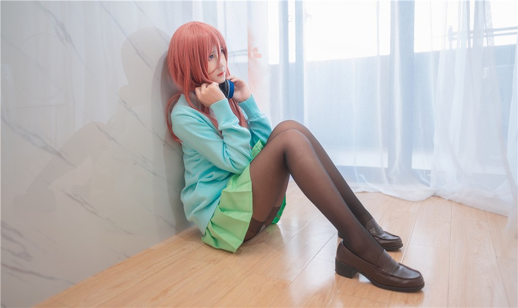 三度_69 NO.002 兔玩 五等分三玖 [40P-435MB]-无水印小图_第2集