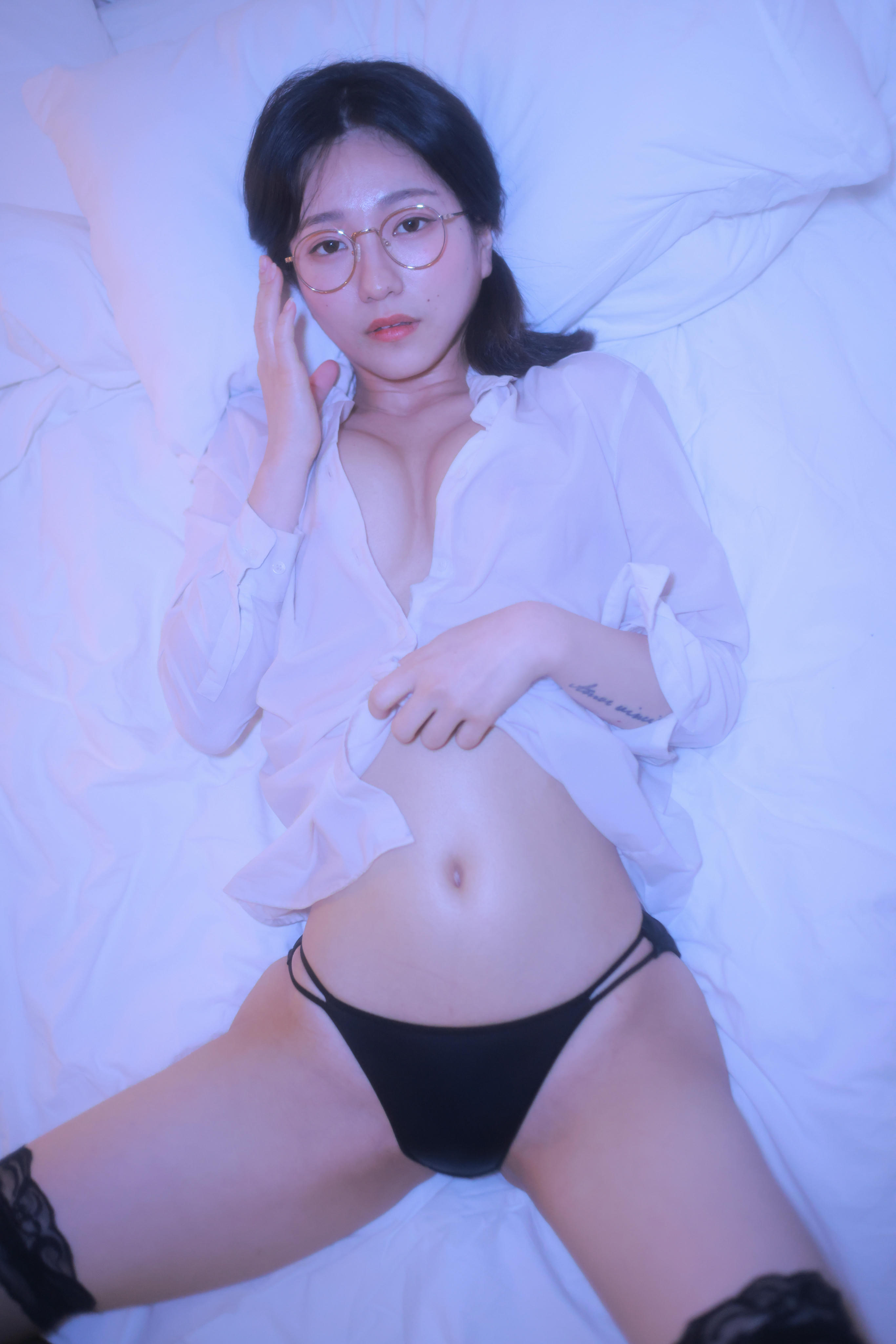 韩国妹子-Sehee (세희) NO.021 Glasses Shirt [112P1V-1.78GB]_第3集