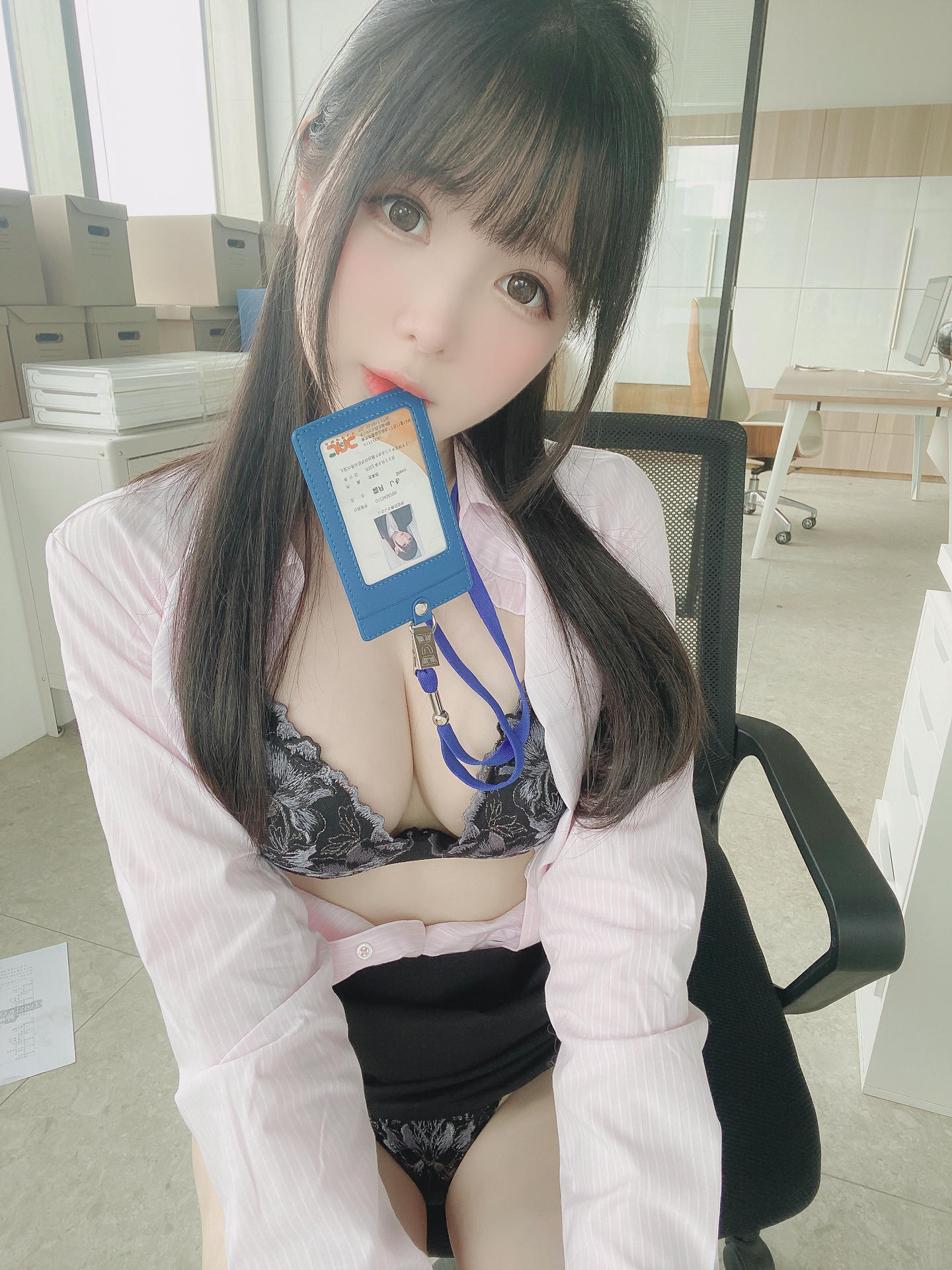 霜月shimo NO.073 Fantia 2022年08月会员合集(6期) [94P-798MB]-2022-08-25 新入社員しもちゃん [24P-193.12MB]_第1集